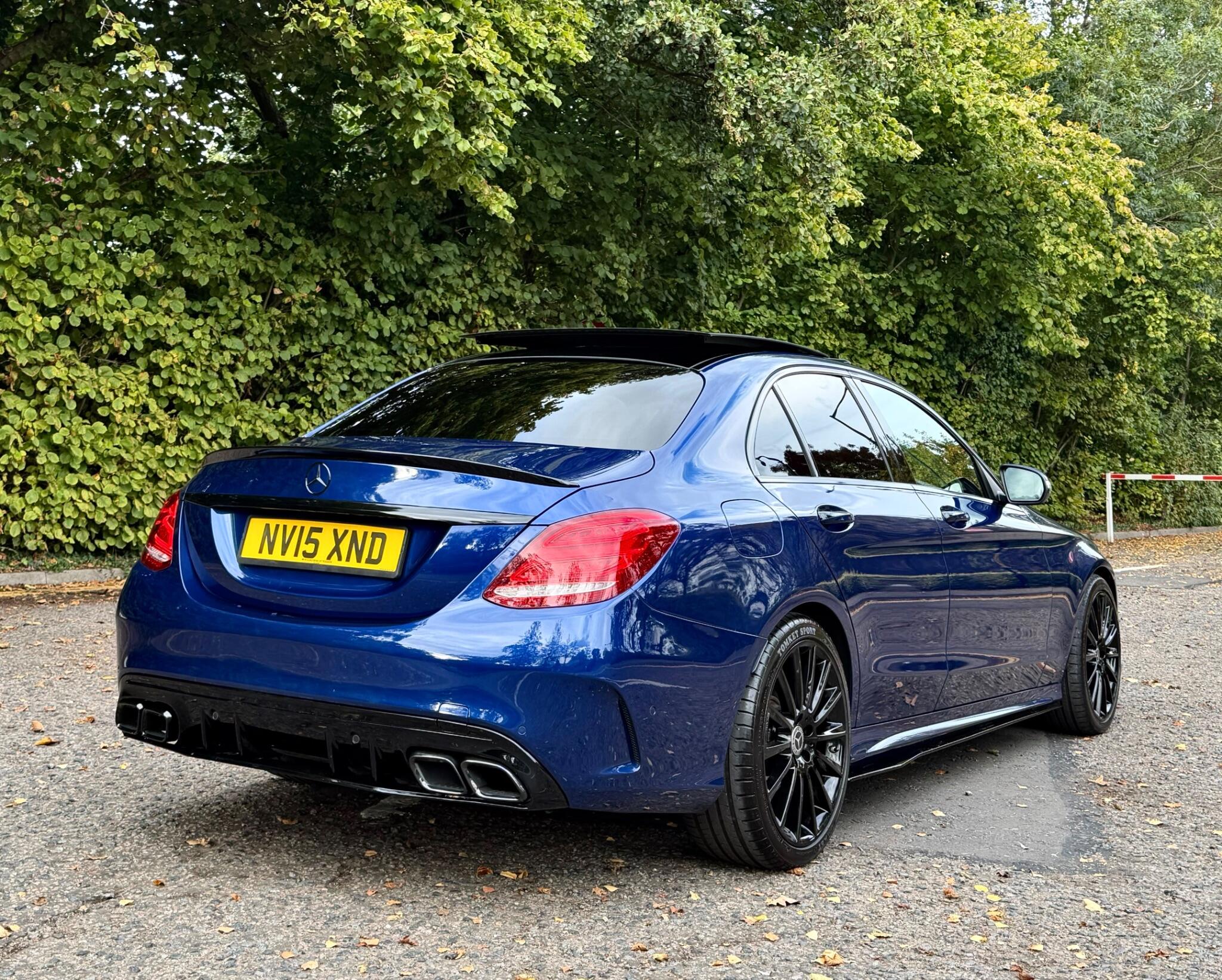 Mercedes-Benz C-Class view 11