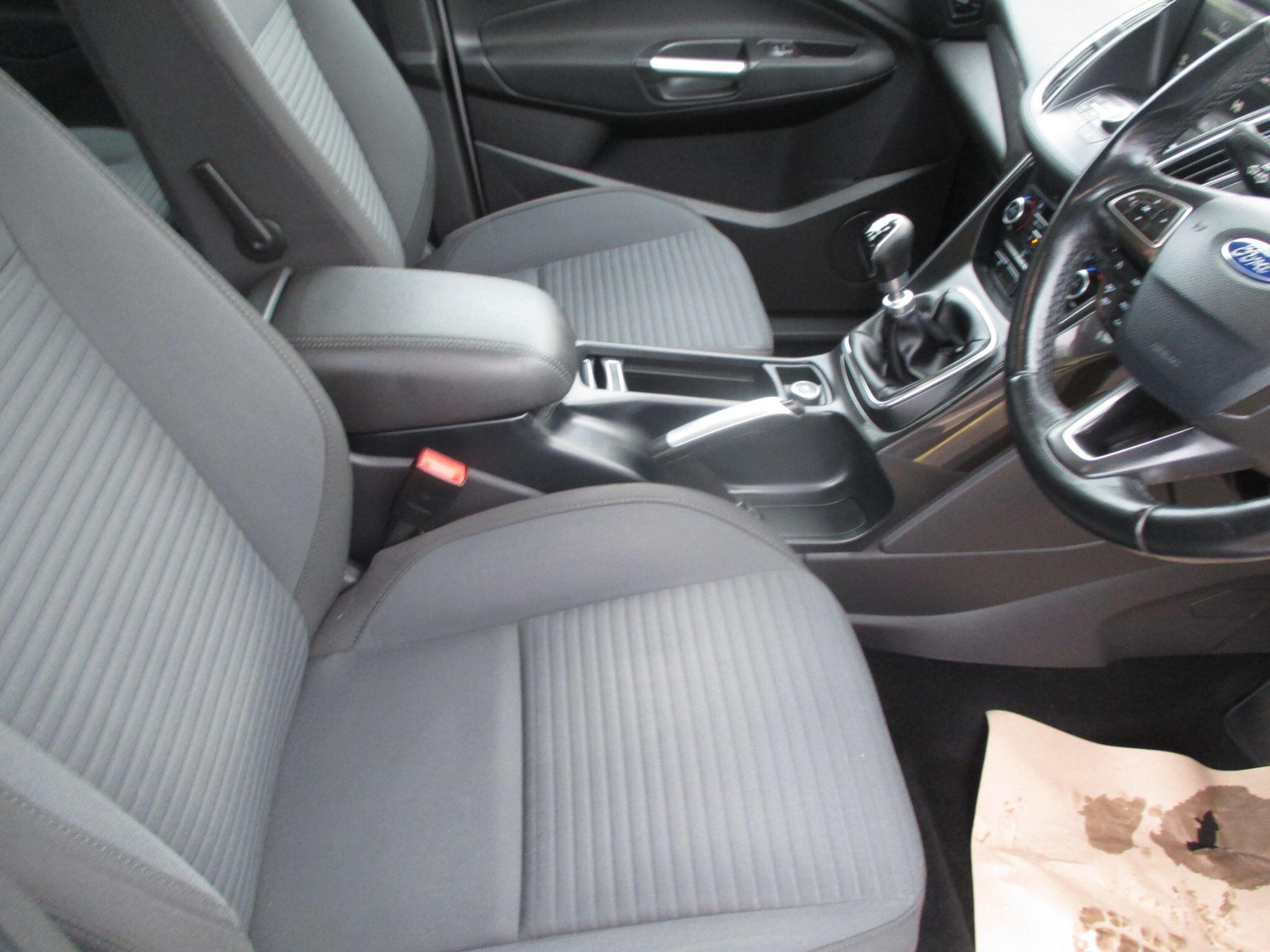 2016 Ford Grand C-Max image 23