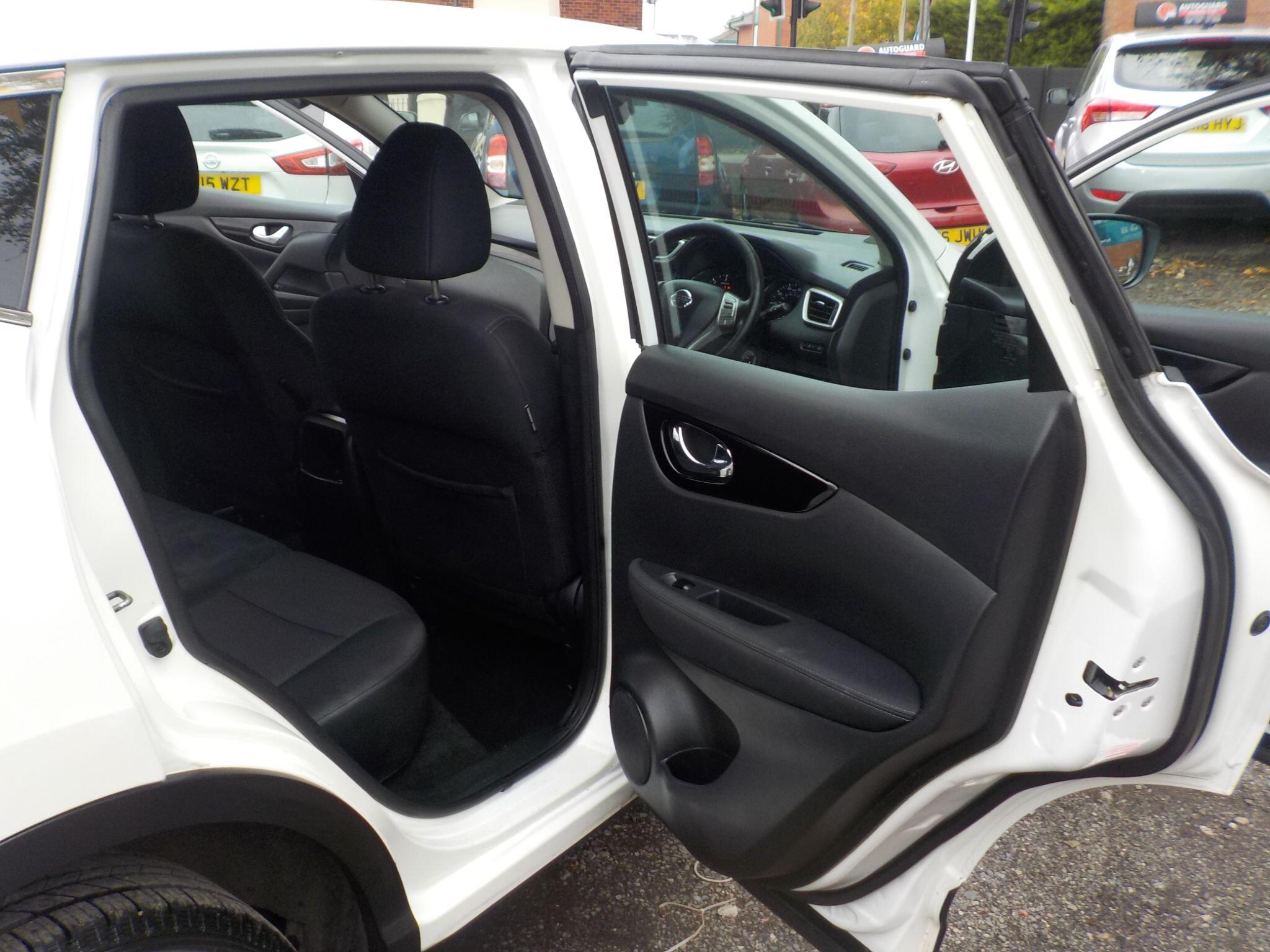 Nissan Qashqai 1.5 dCi Acenta 2WD Euro 5 (s/s) 5dr