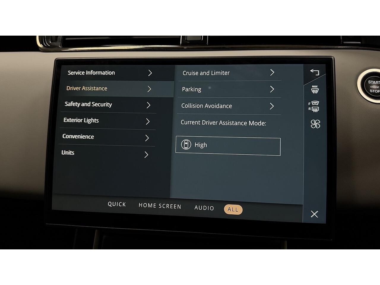 Land Rover Range Rover Evoque view 17