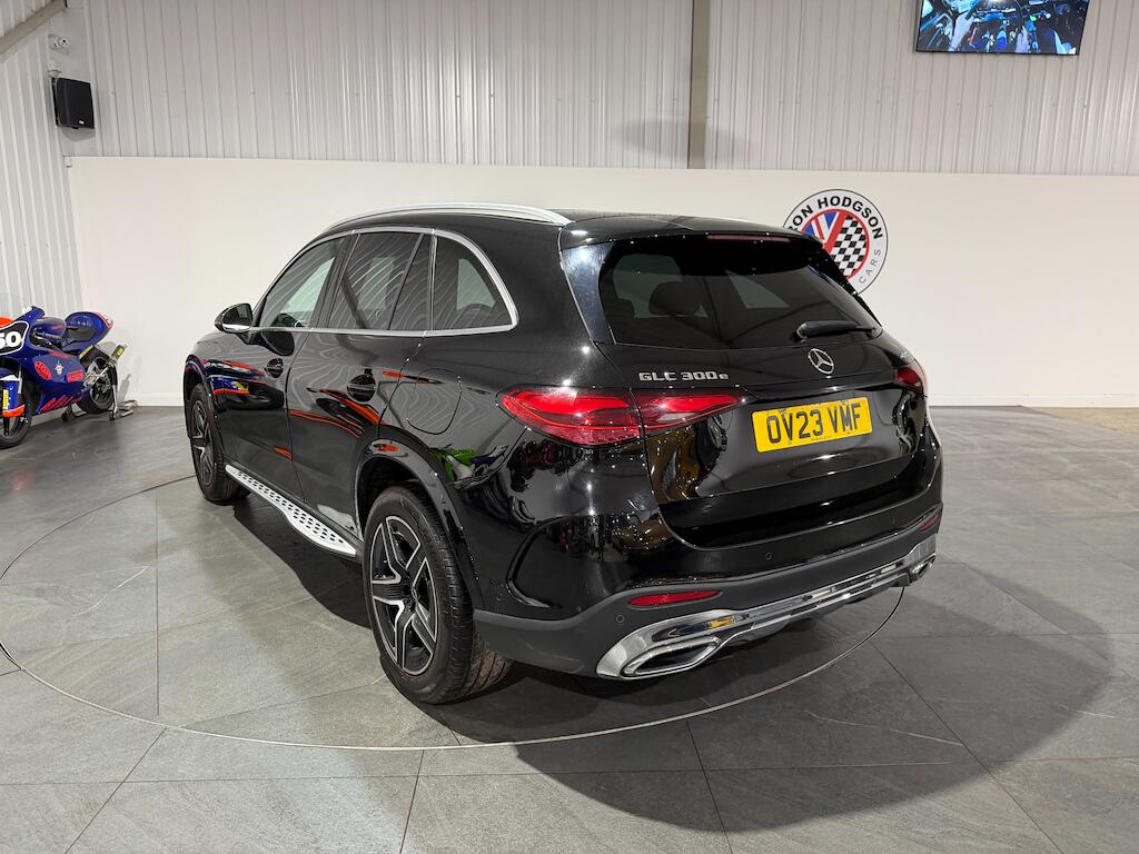 Mercedes-Benz GLC view 3