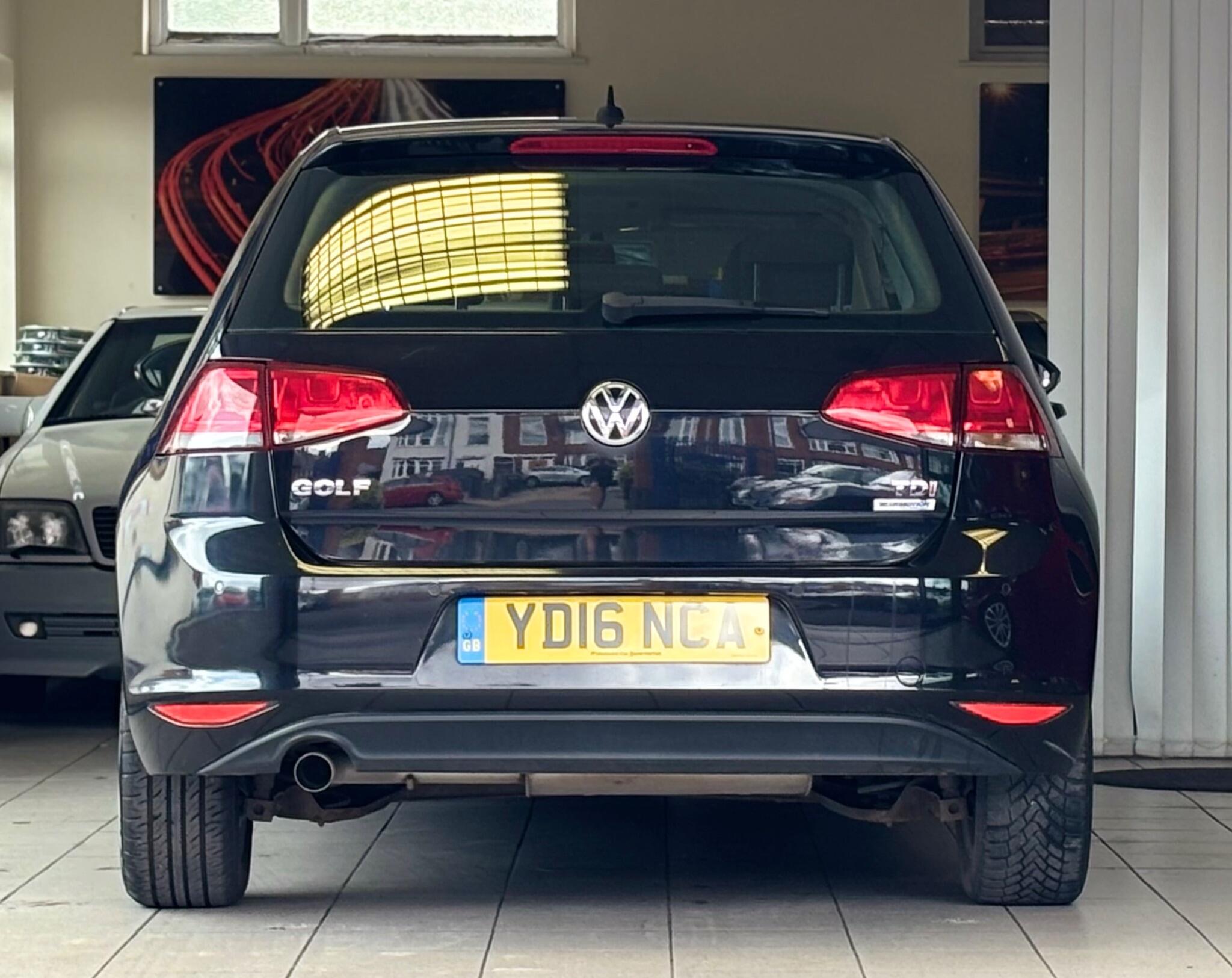 Volkswagen Golf view 7