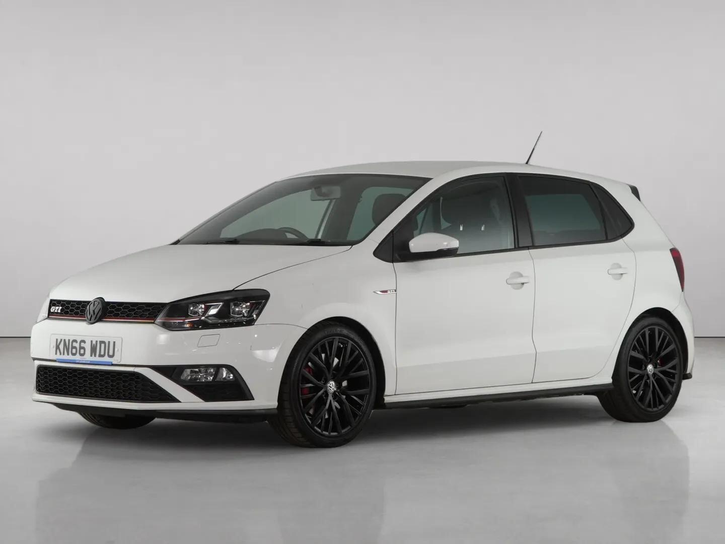 Volkswagen Polo view 2
