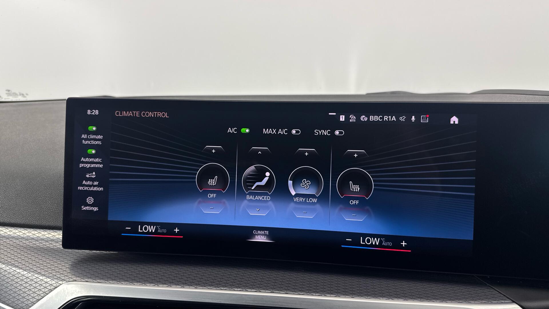 BMW 3 Series view 30