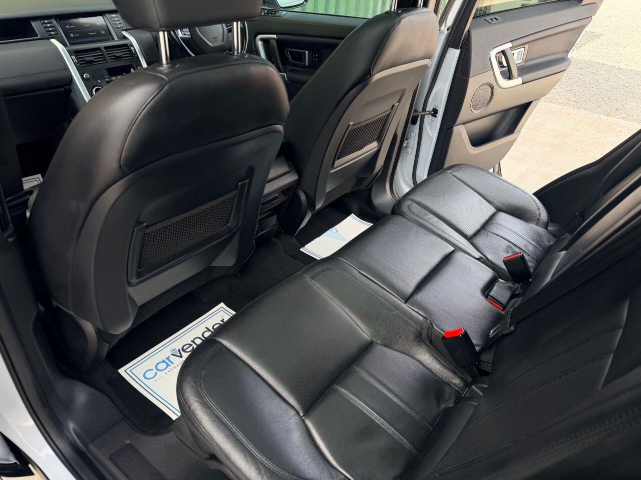 Land Rover Discovery Sport view 20