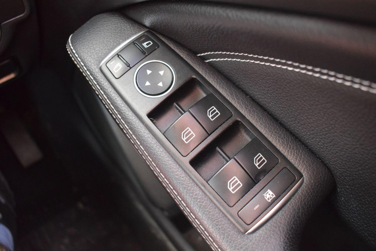 Mercedes-Benz Gla view 23
