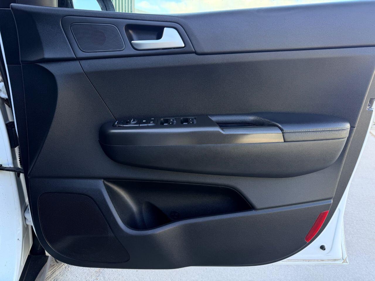 Kia Sportage view 13