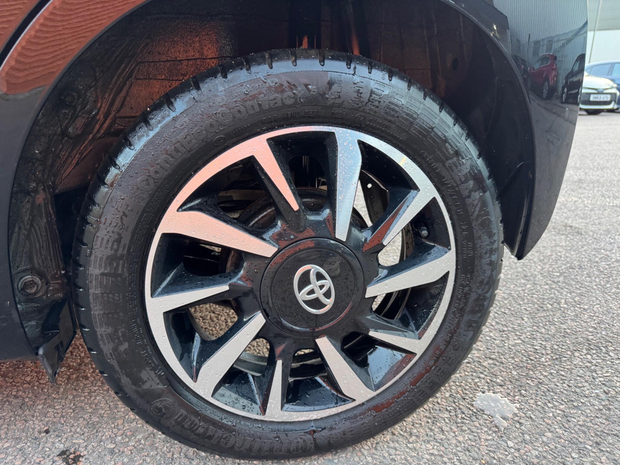 Toyota Aygo view 16