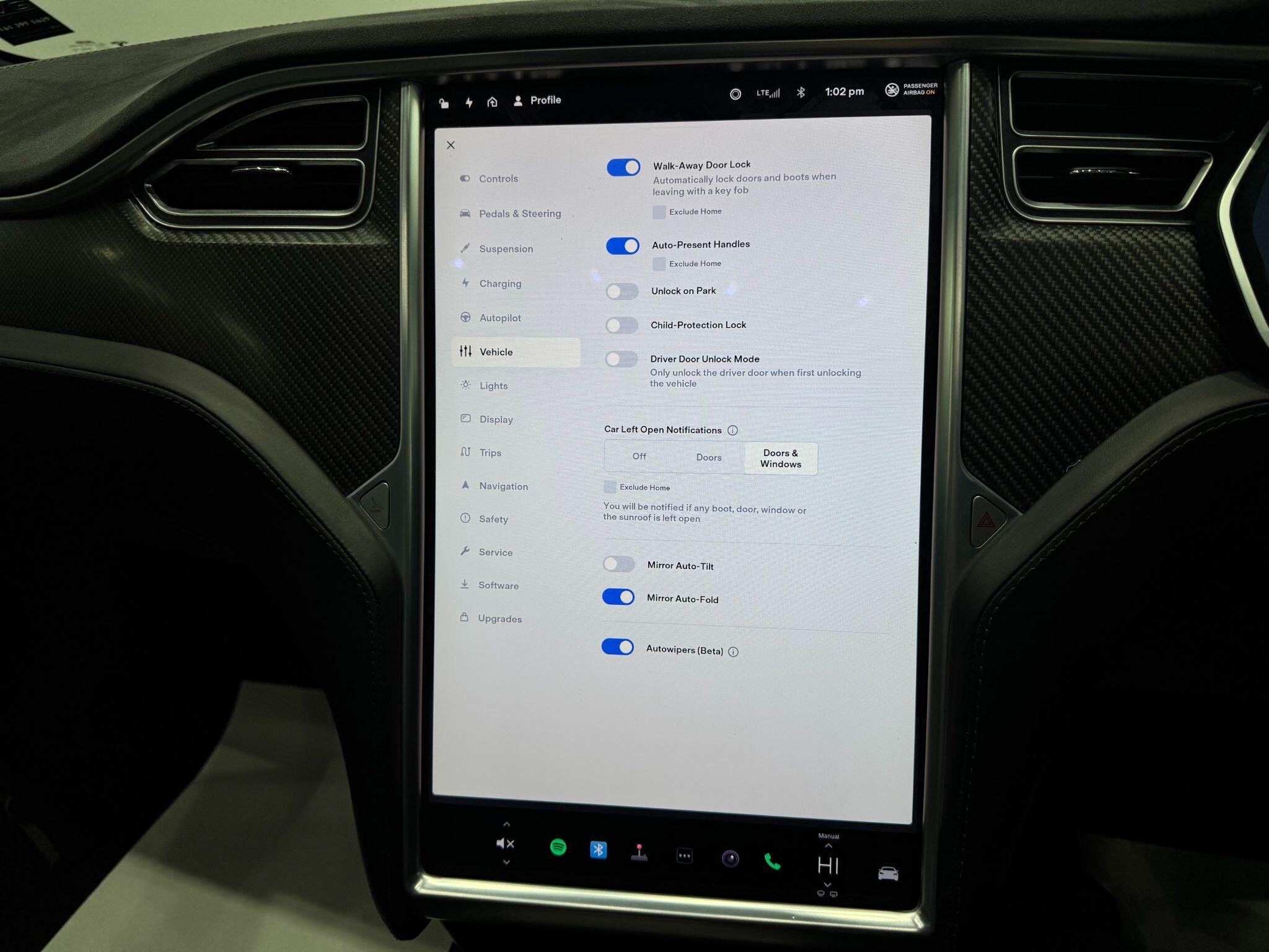 Tesla Model S view 40