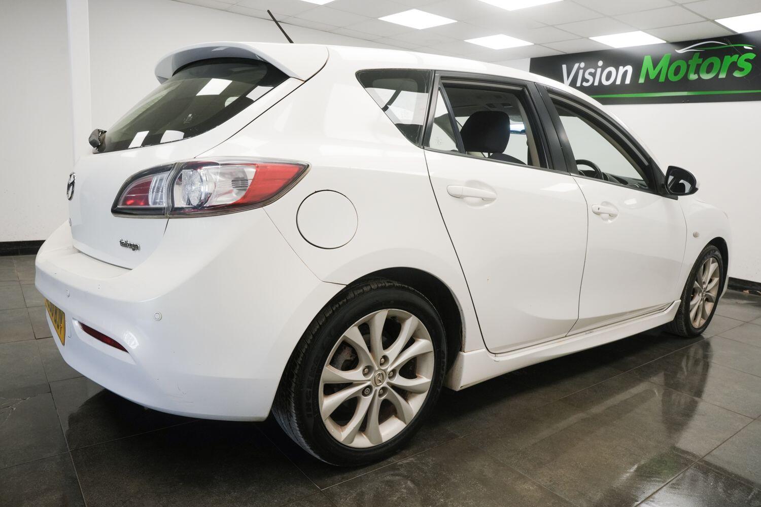 Mazda Mazda3 view 4