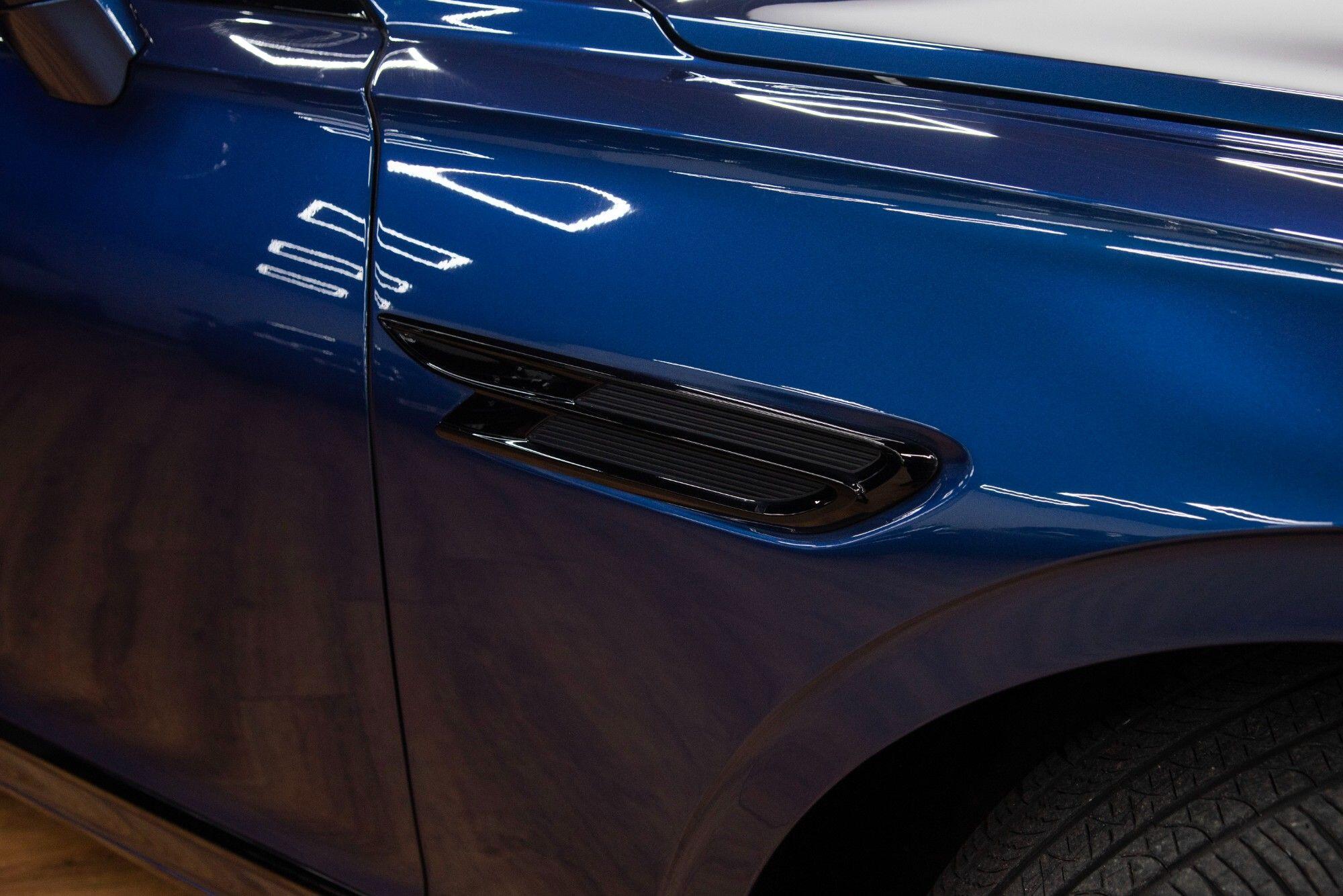 Bentley Flying Spur view 13