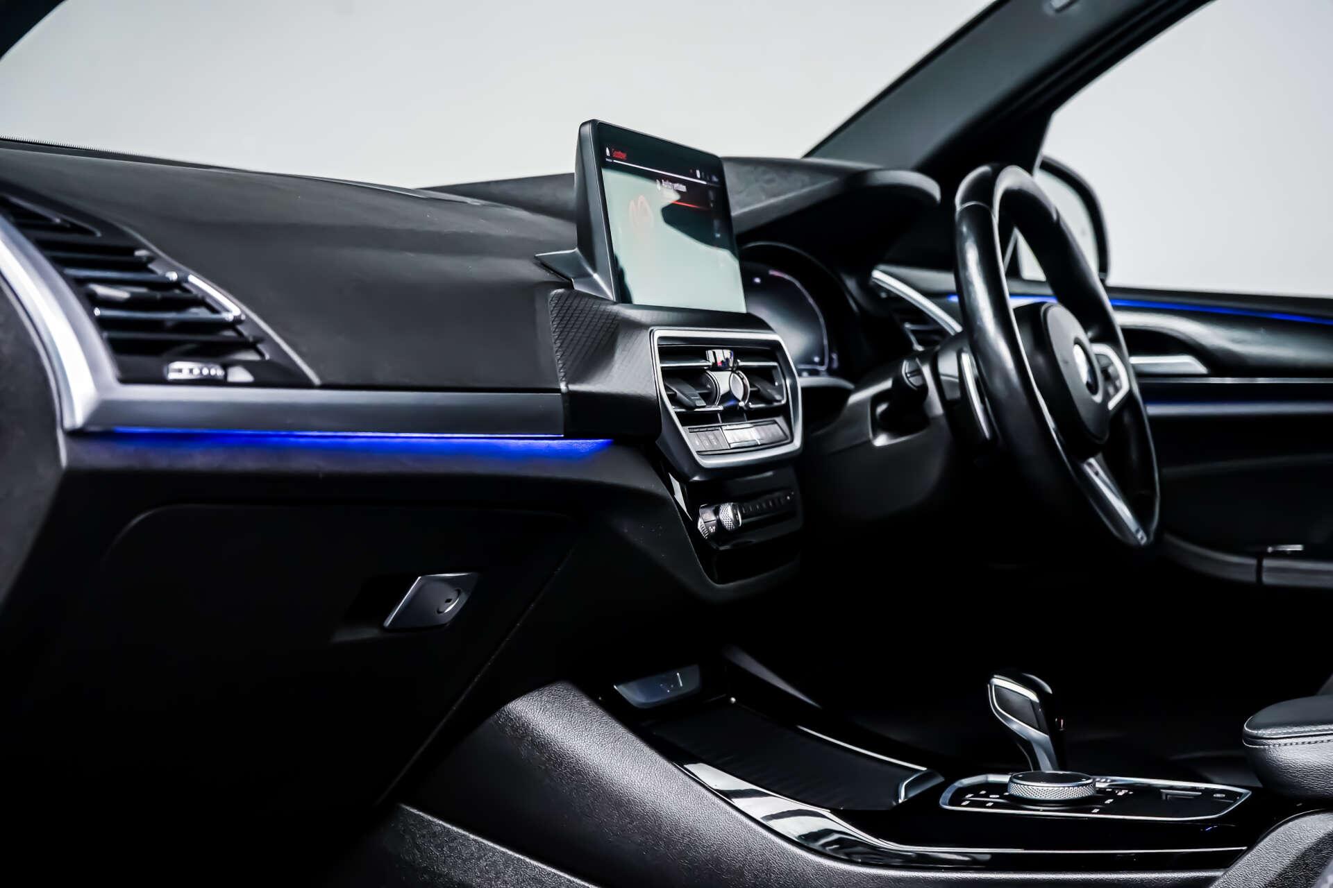 BMW X3 view 12