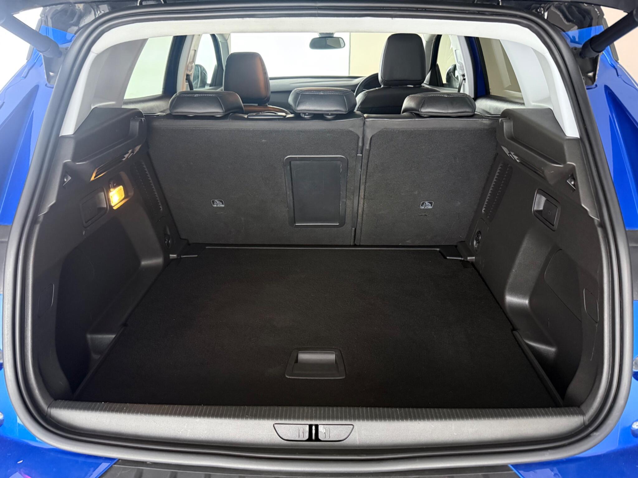 Vauxhall Grandland X view 10