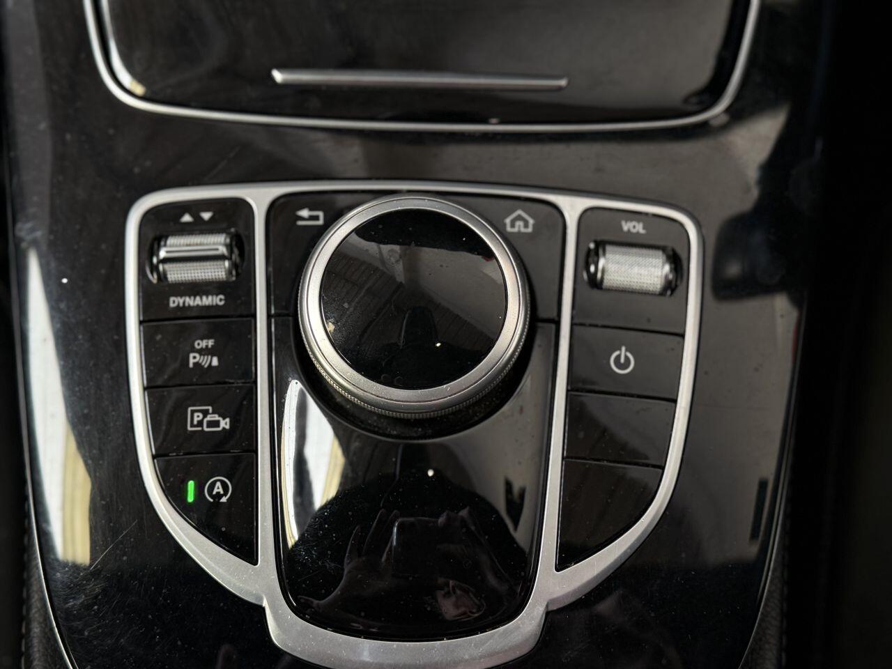 Mercedes-Benz E Class view 52