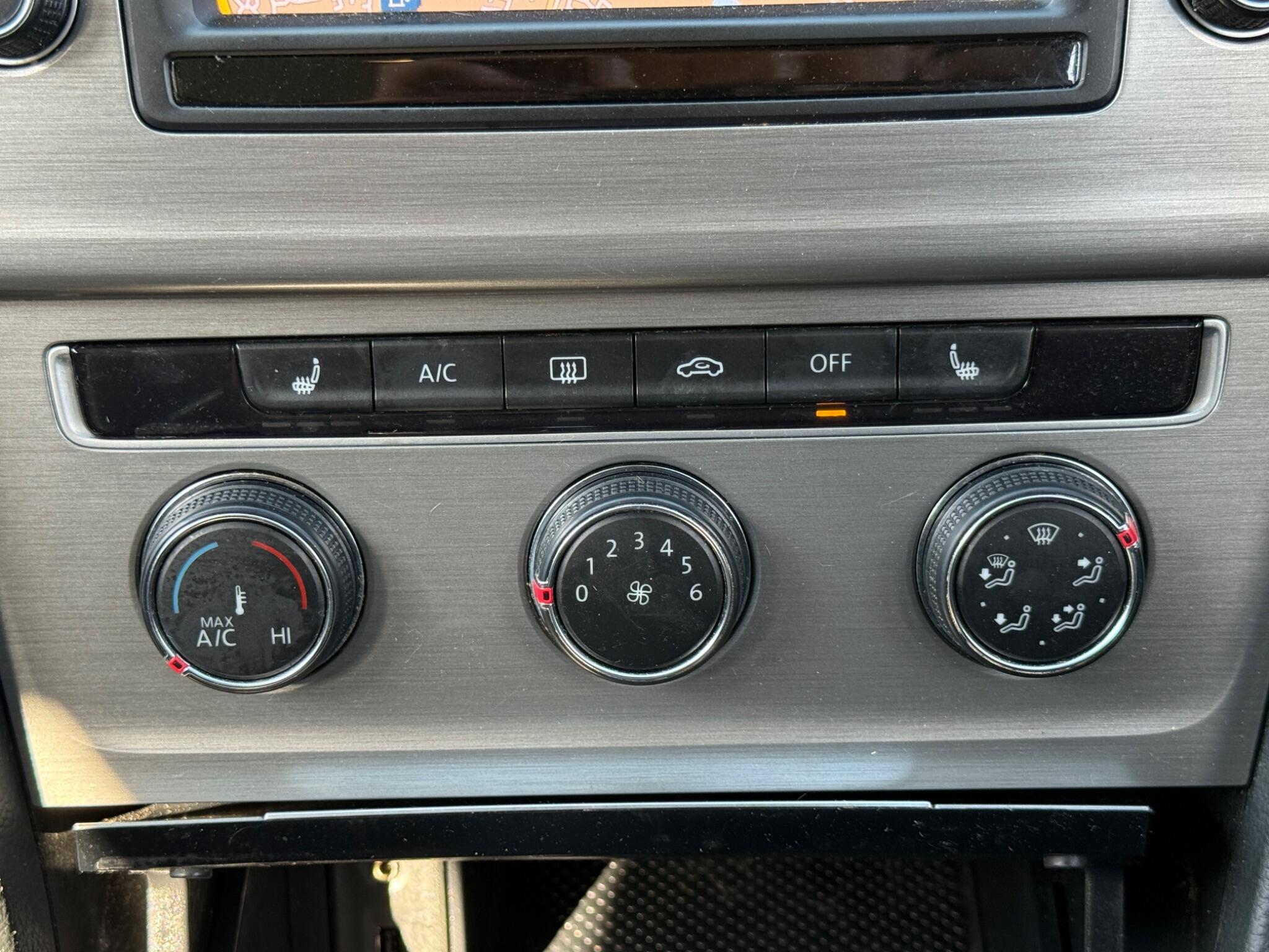 Volkswagen Golf - Image 60