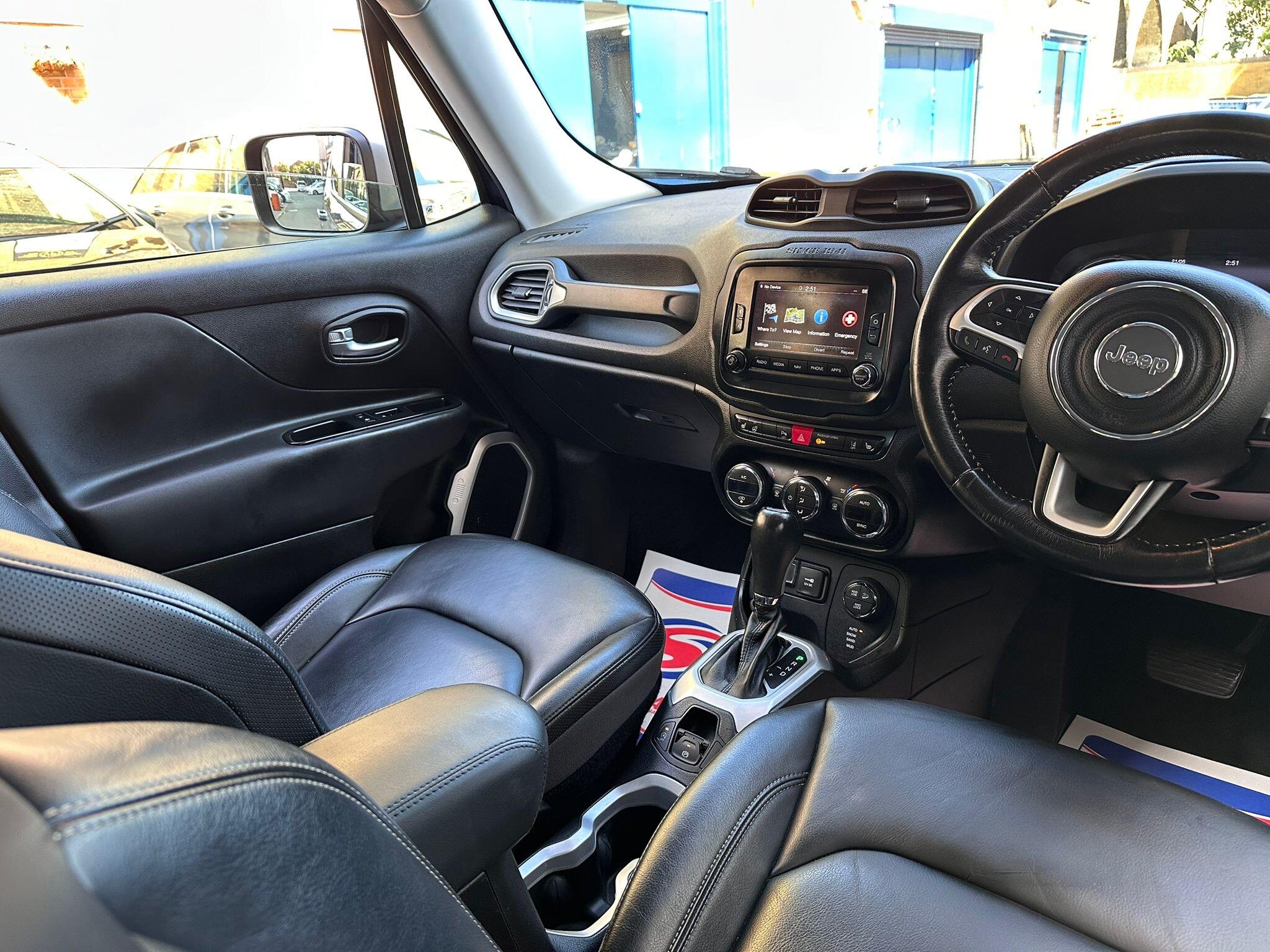 Jeep Renegade view 15