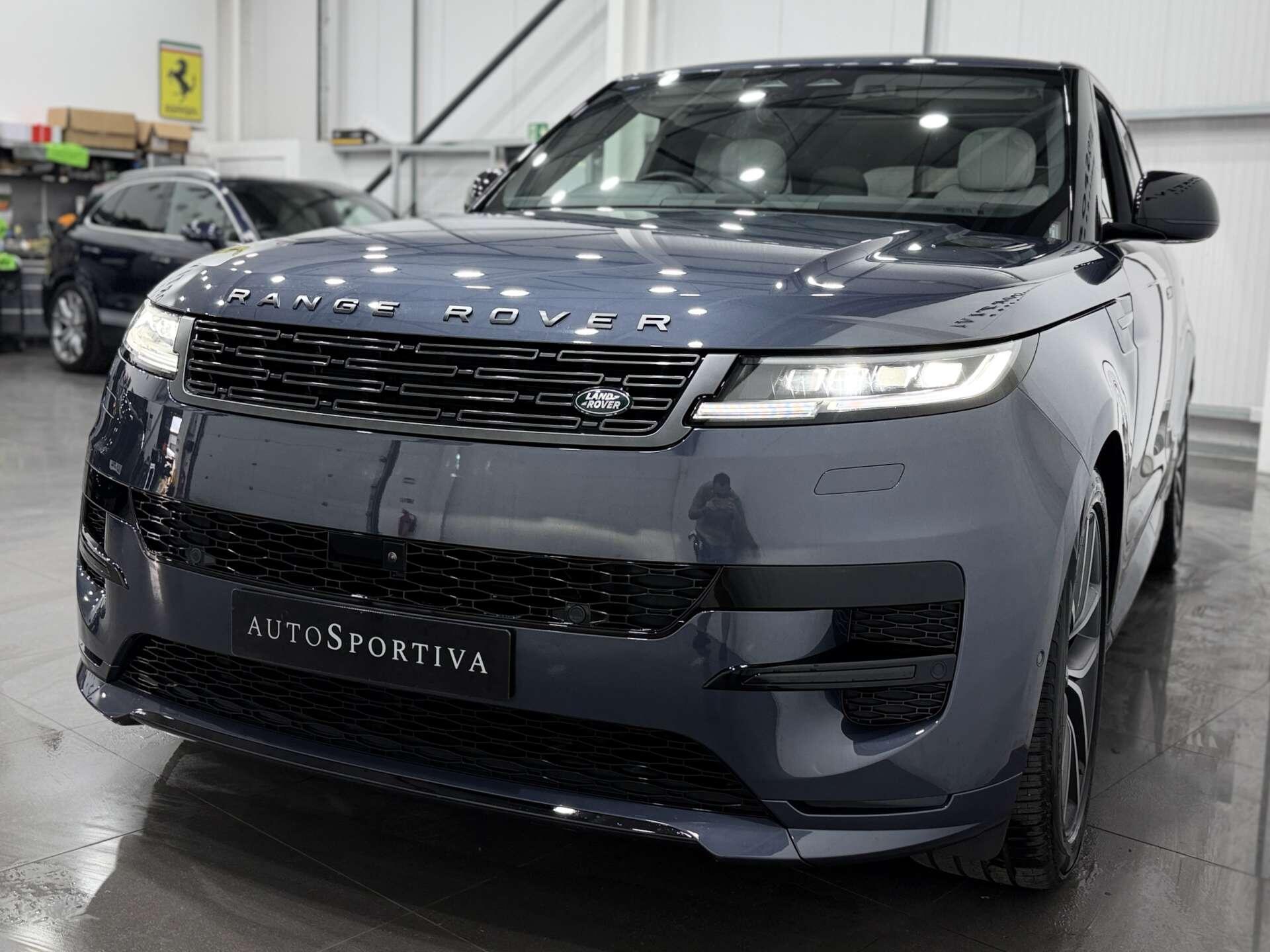 Land Rover Range Rover Sport view 9