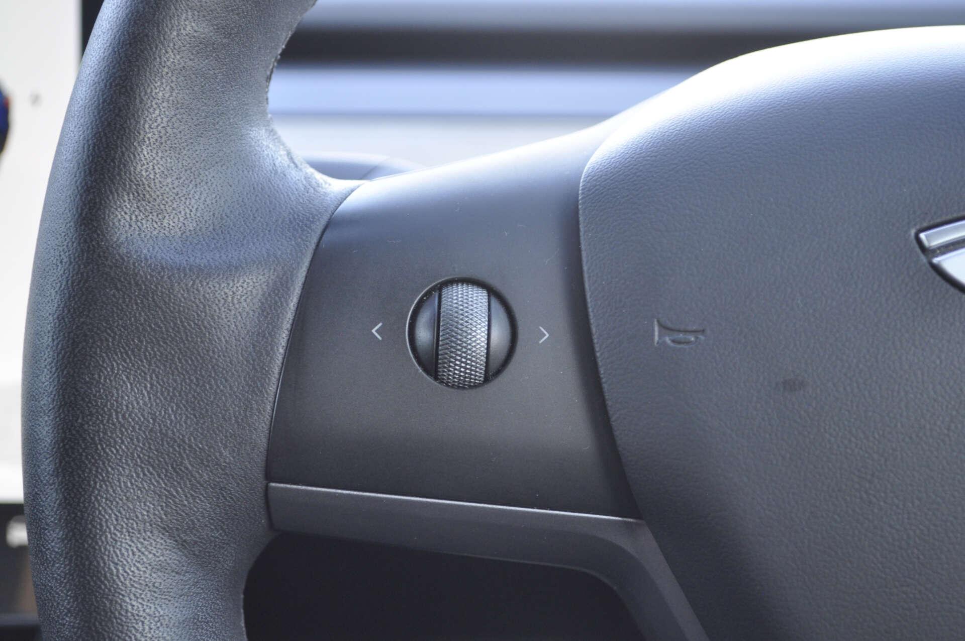 Tesla Model 3 view 20