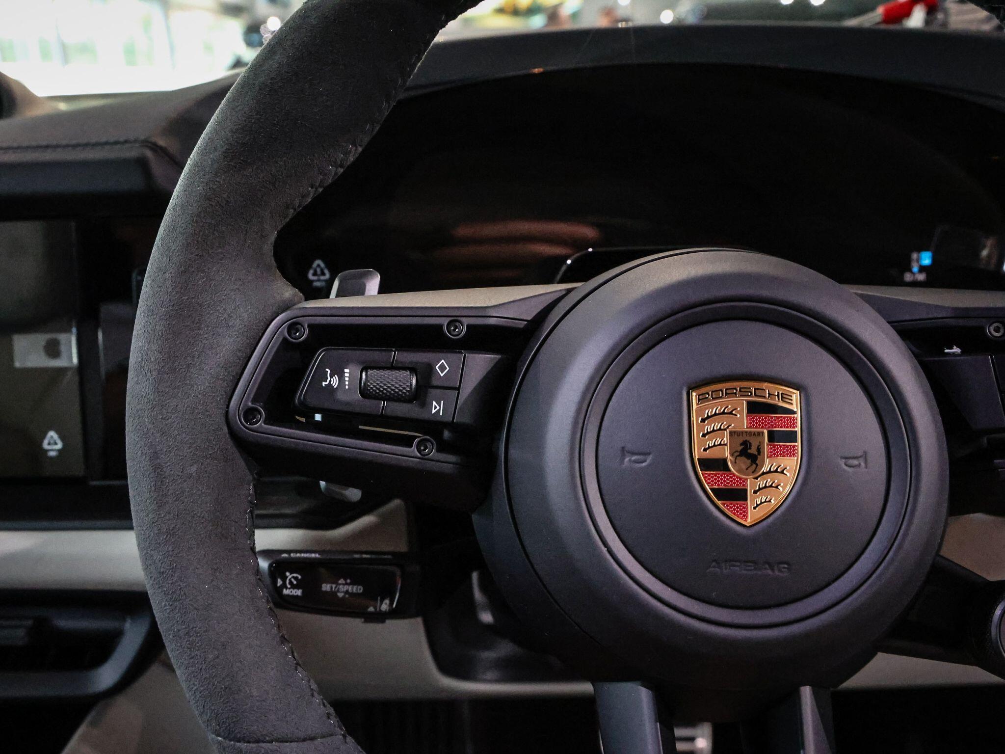 Porsche Cayenne view 18