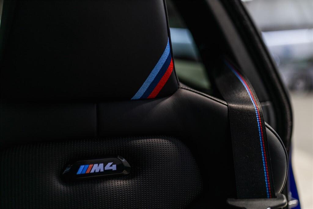 BMW M4 view 25