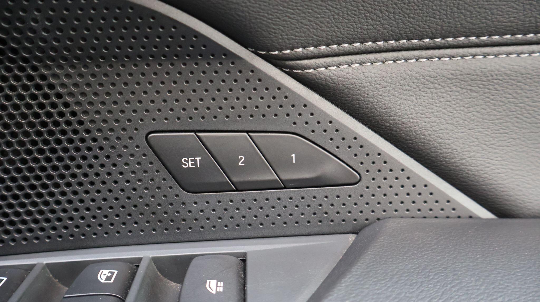 BMW 4 Series view 34