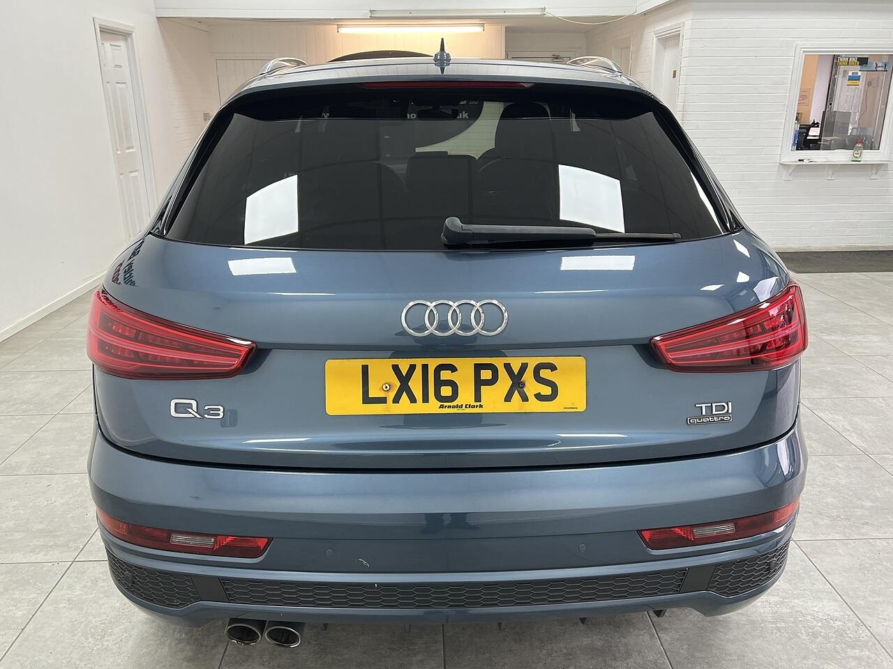 Audi Q3 view 4