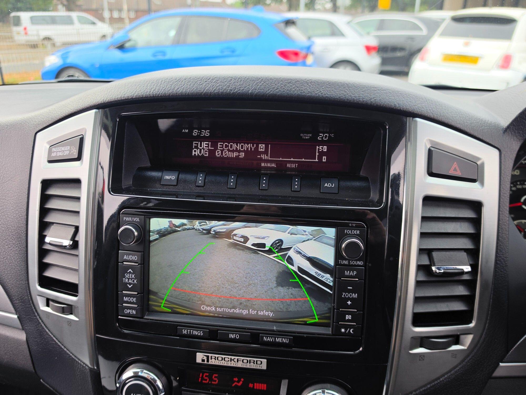 Mitsubishi Shogun view 31