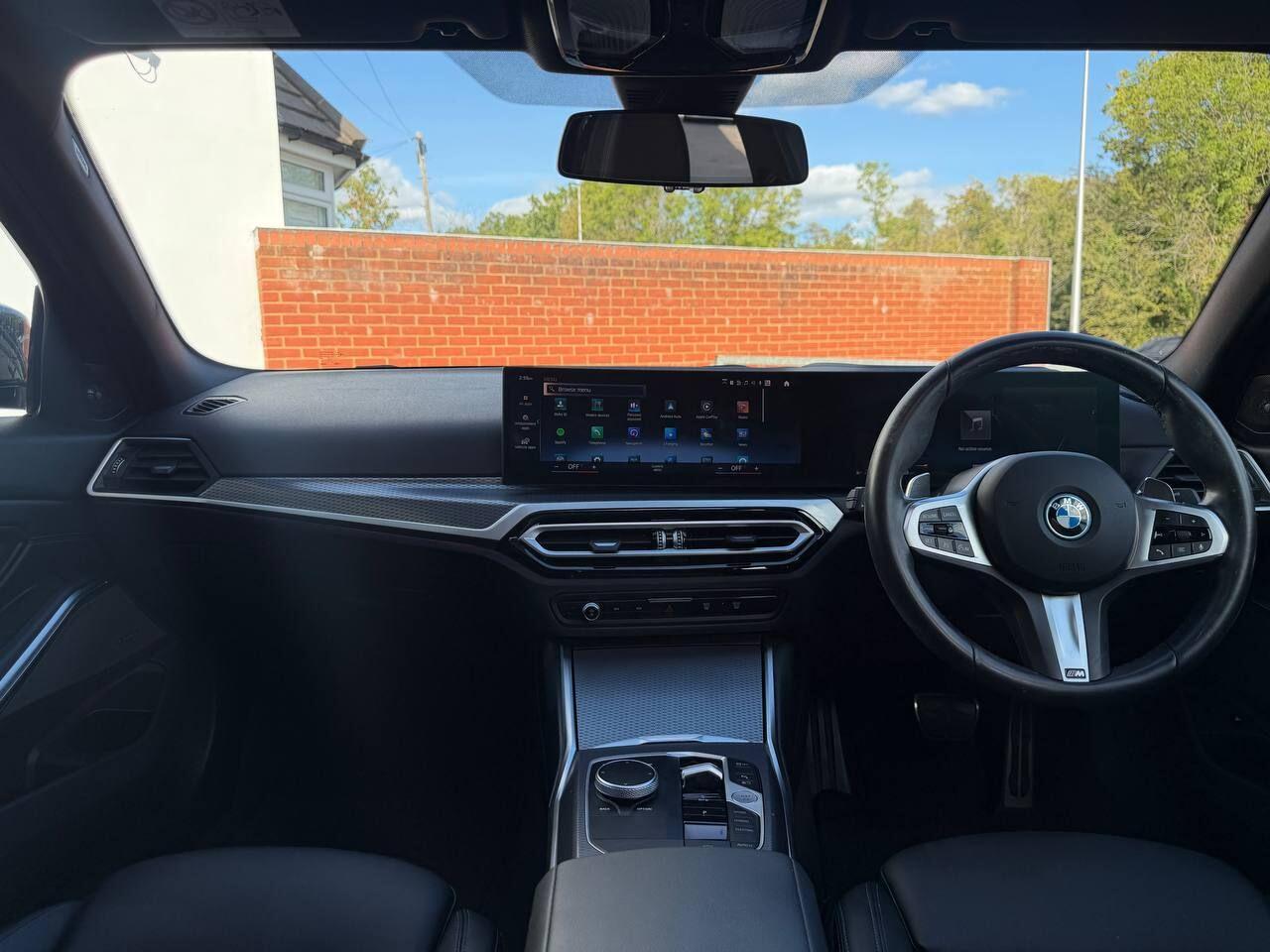 BMW 3 Series view 27