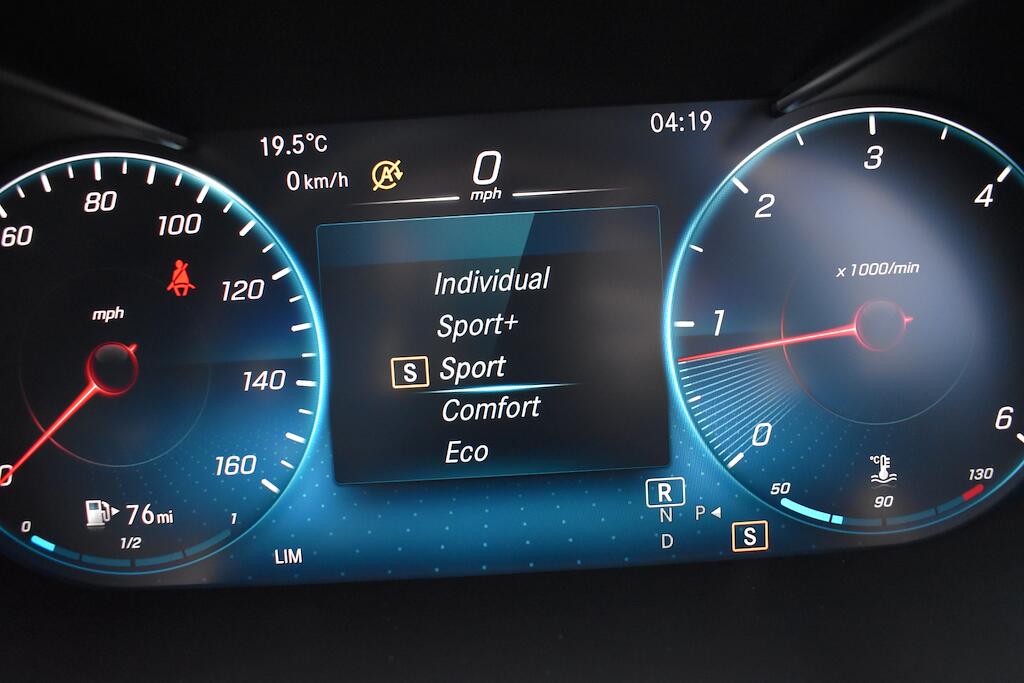 Mercedes-Benz C Class view 58