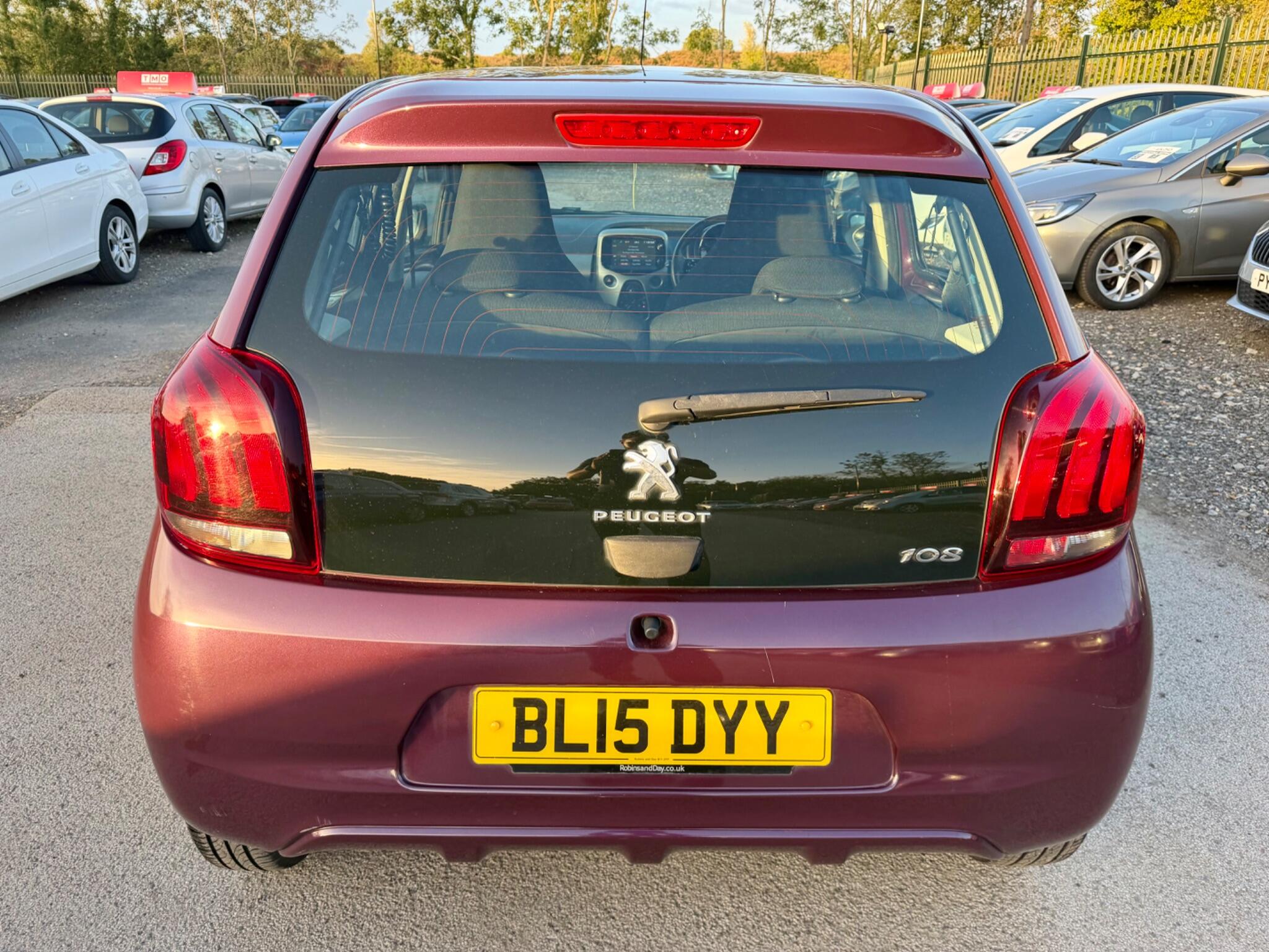 Peugeot 108 view 15