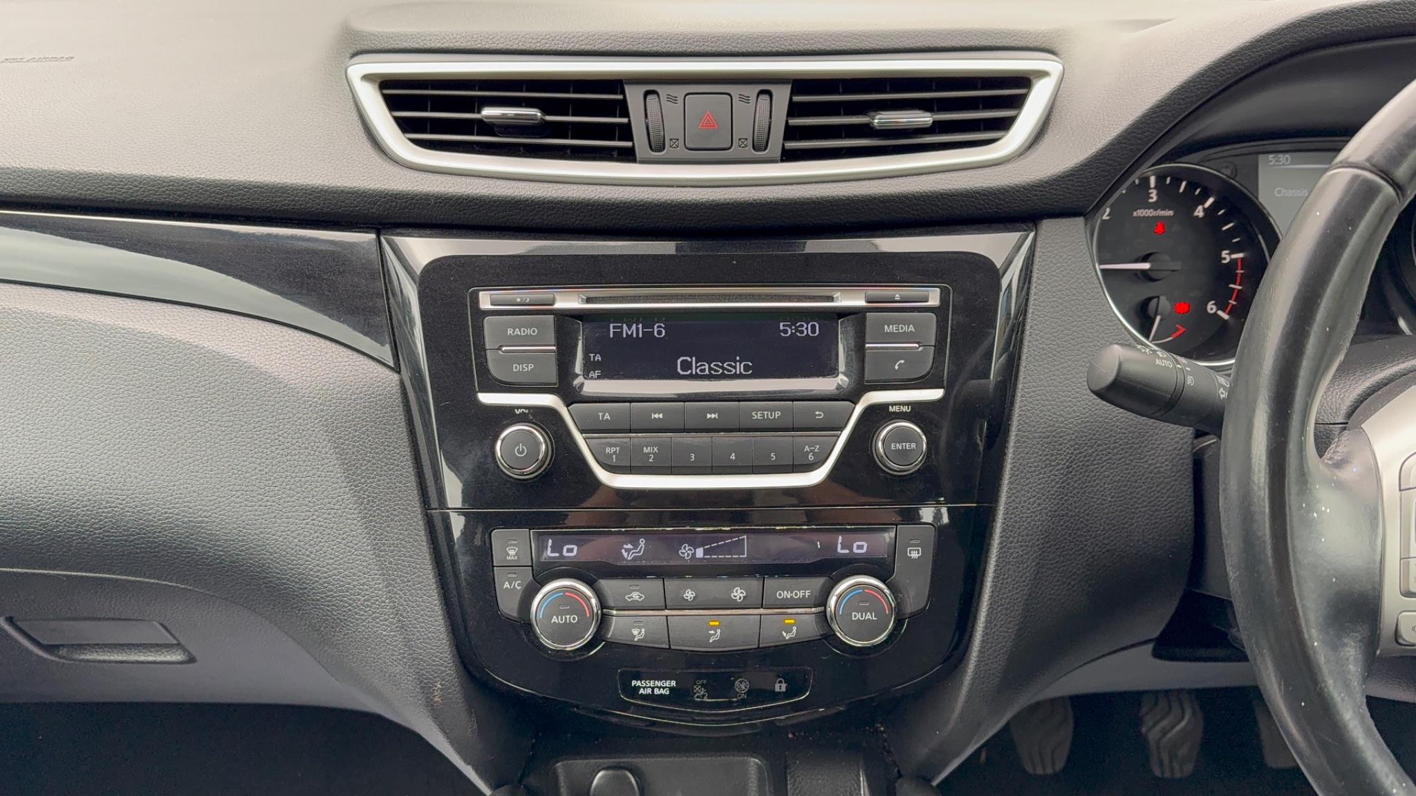 2014 Nissan Qashqai 1.5 dCi Acenta 2WD Euro 5 (s/s) 5dr • 74,950 miles image 36
