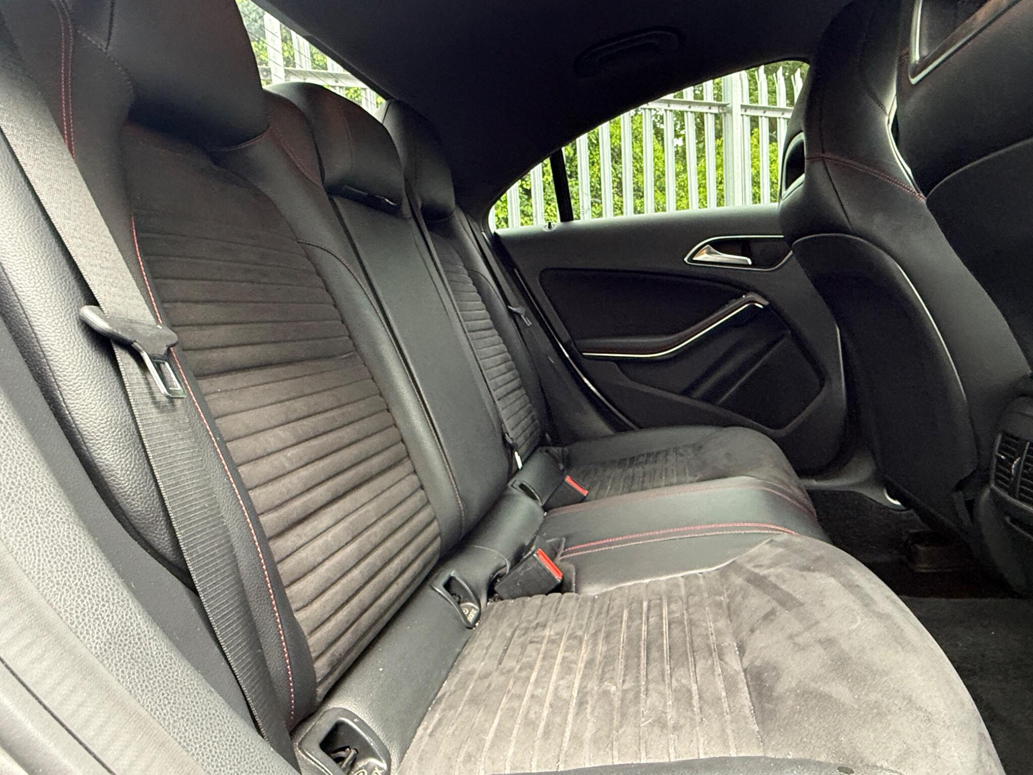 2015 Mercedes-Benz CLA image 25