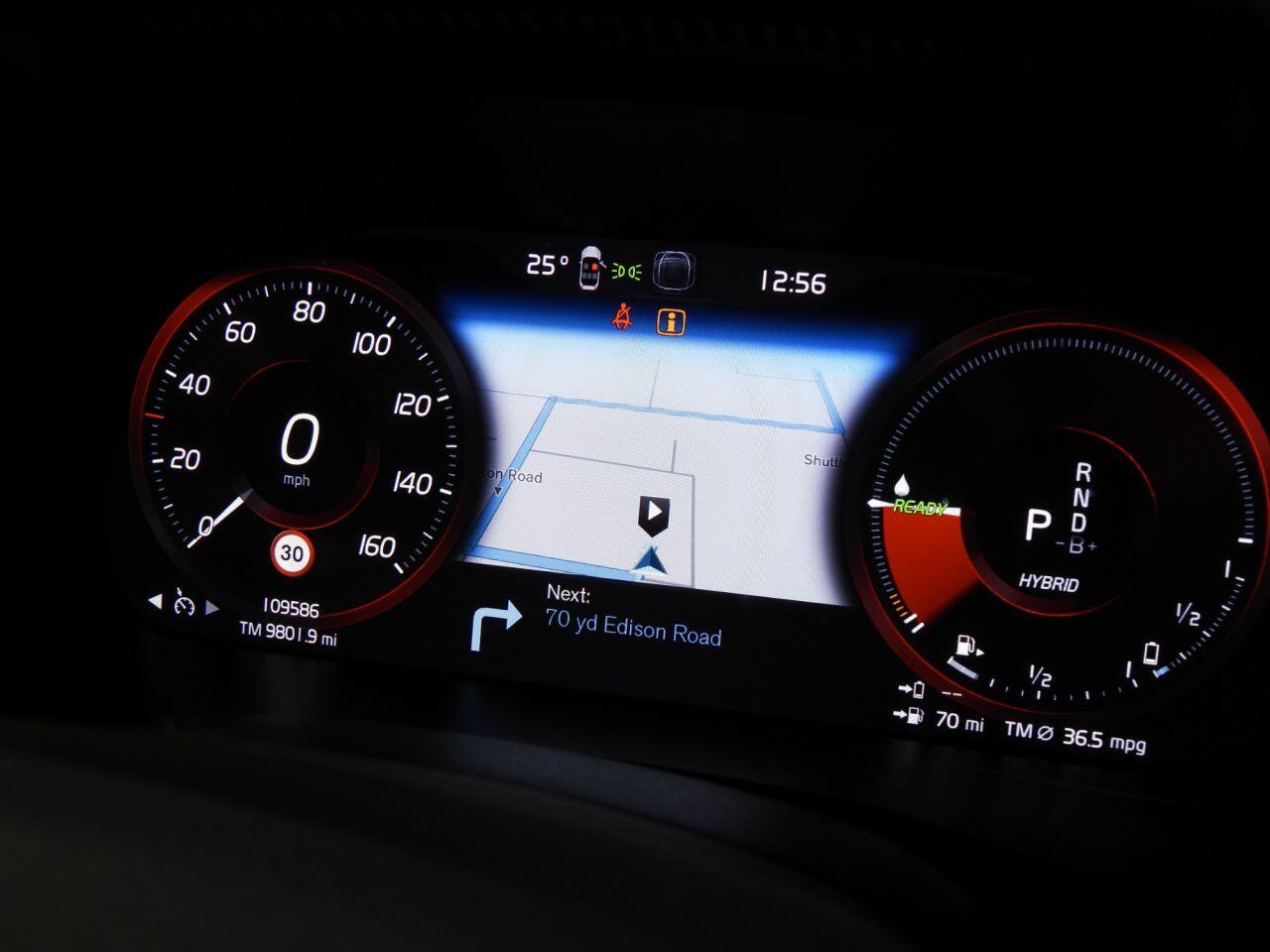 Volvo XC40 view 31
