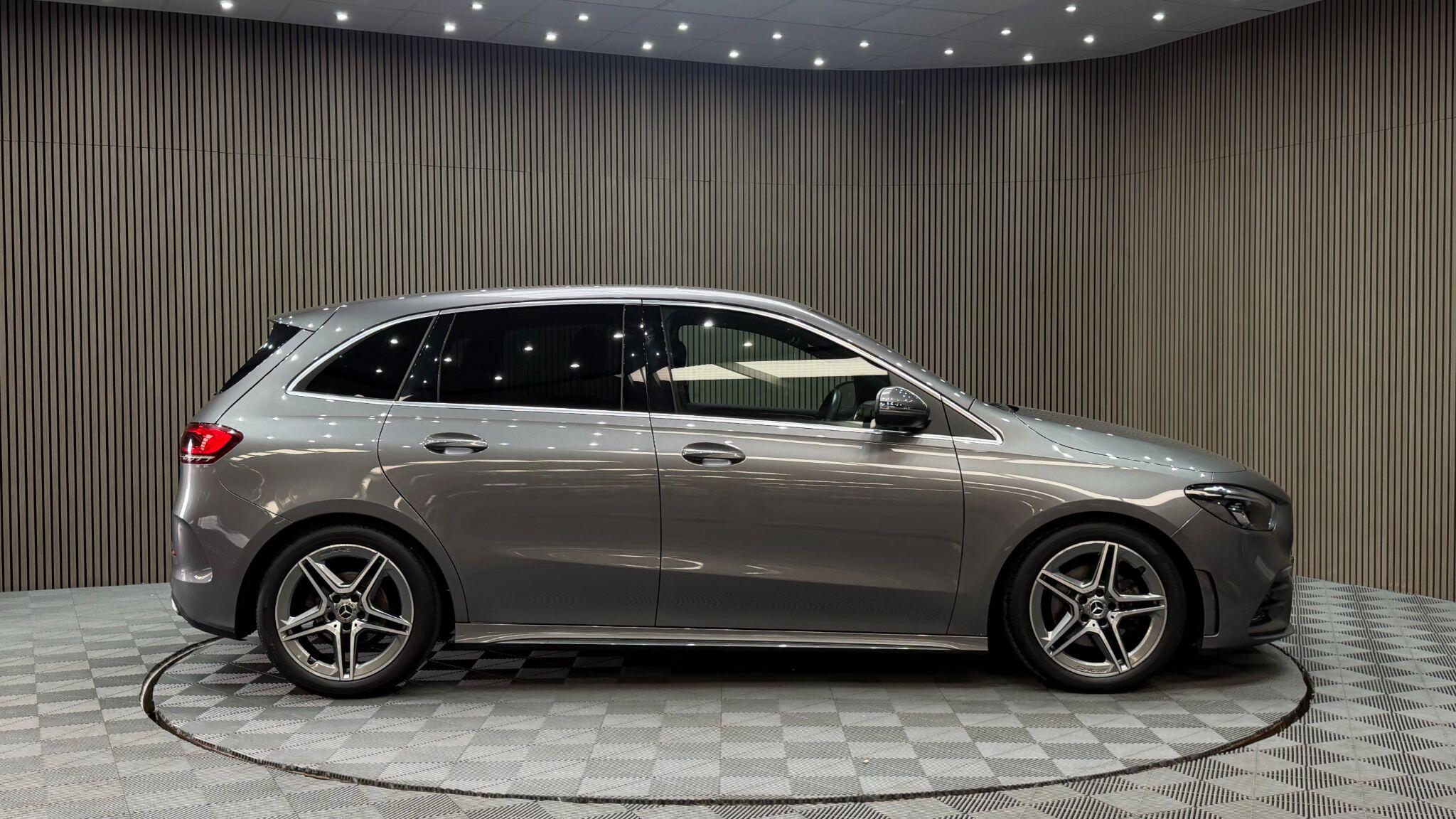 Mercedes-Benz B-Class view 33