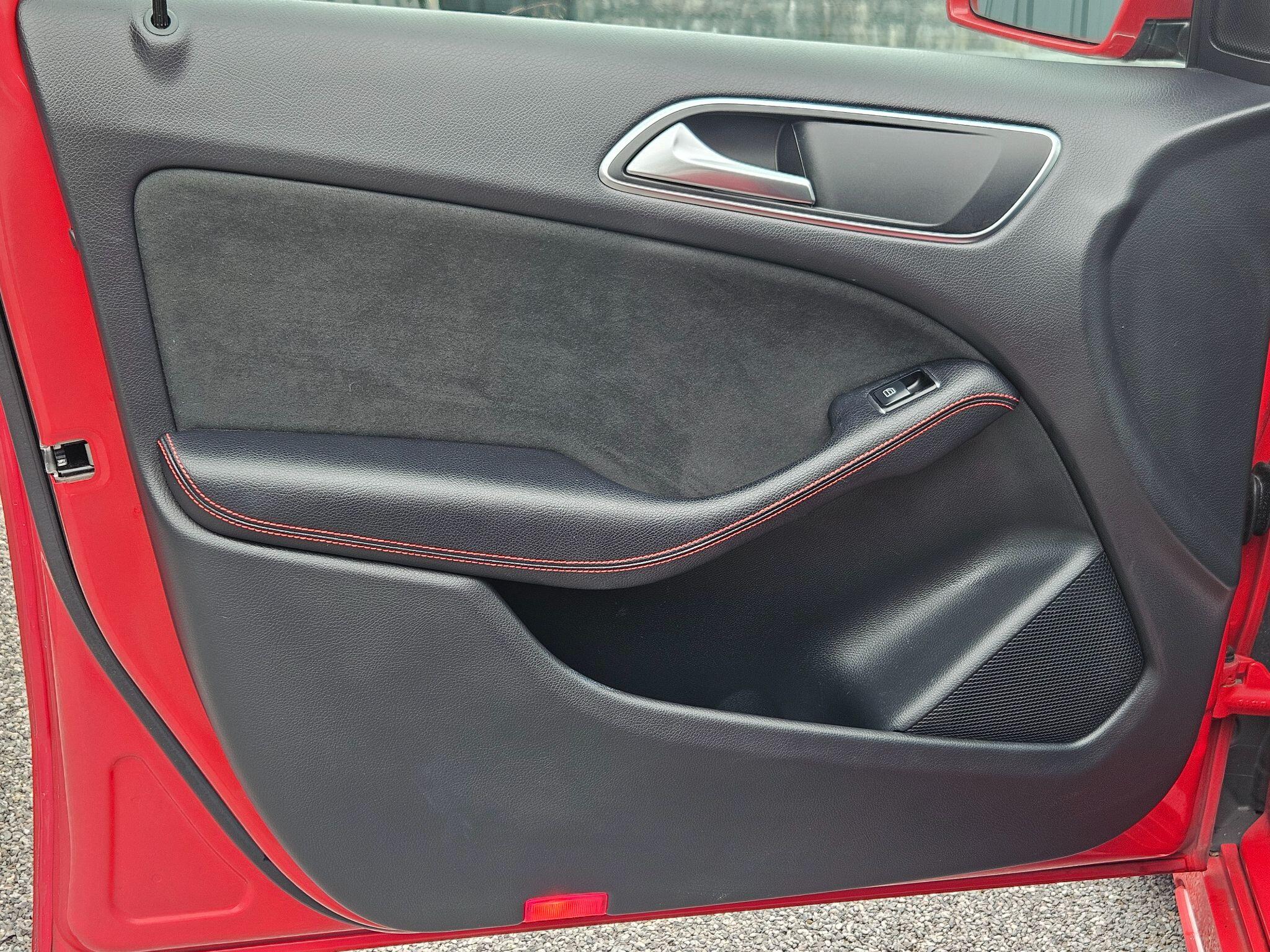 2018 Mercedes-Benz B Class image 52