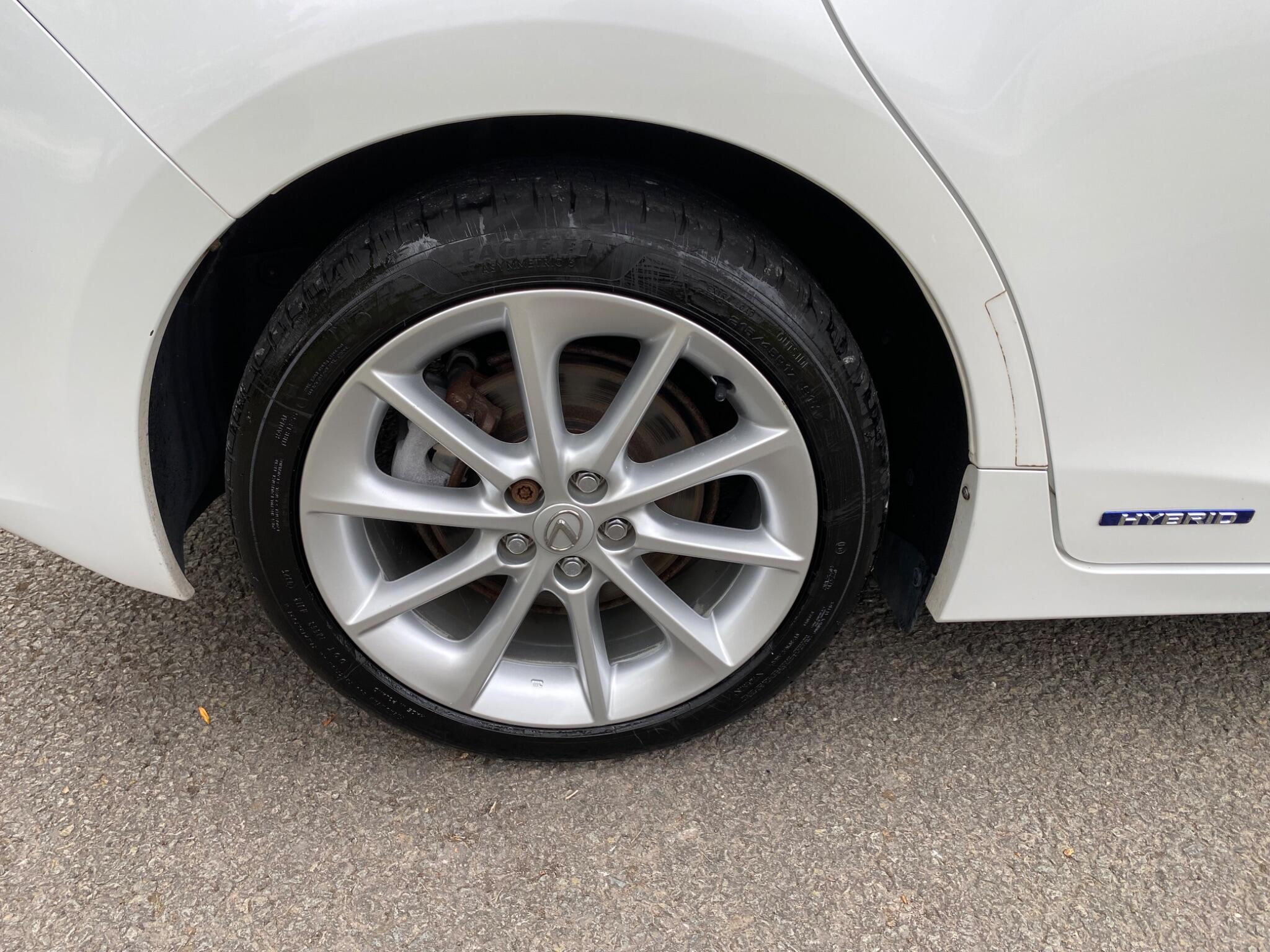 Lexus CT view 26