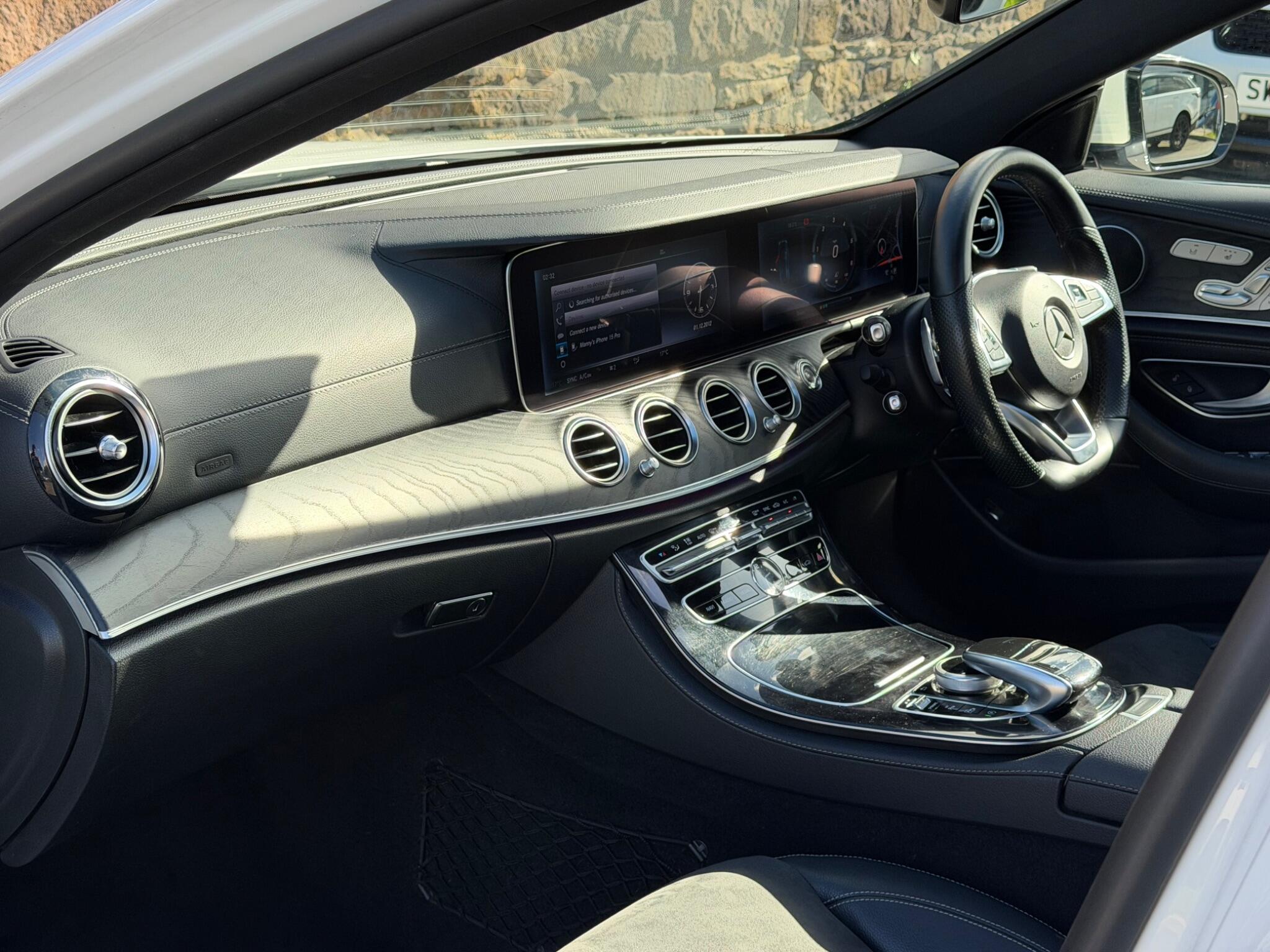 Mercedes-Benz E-Class view 15