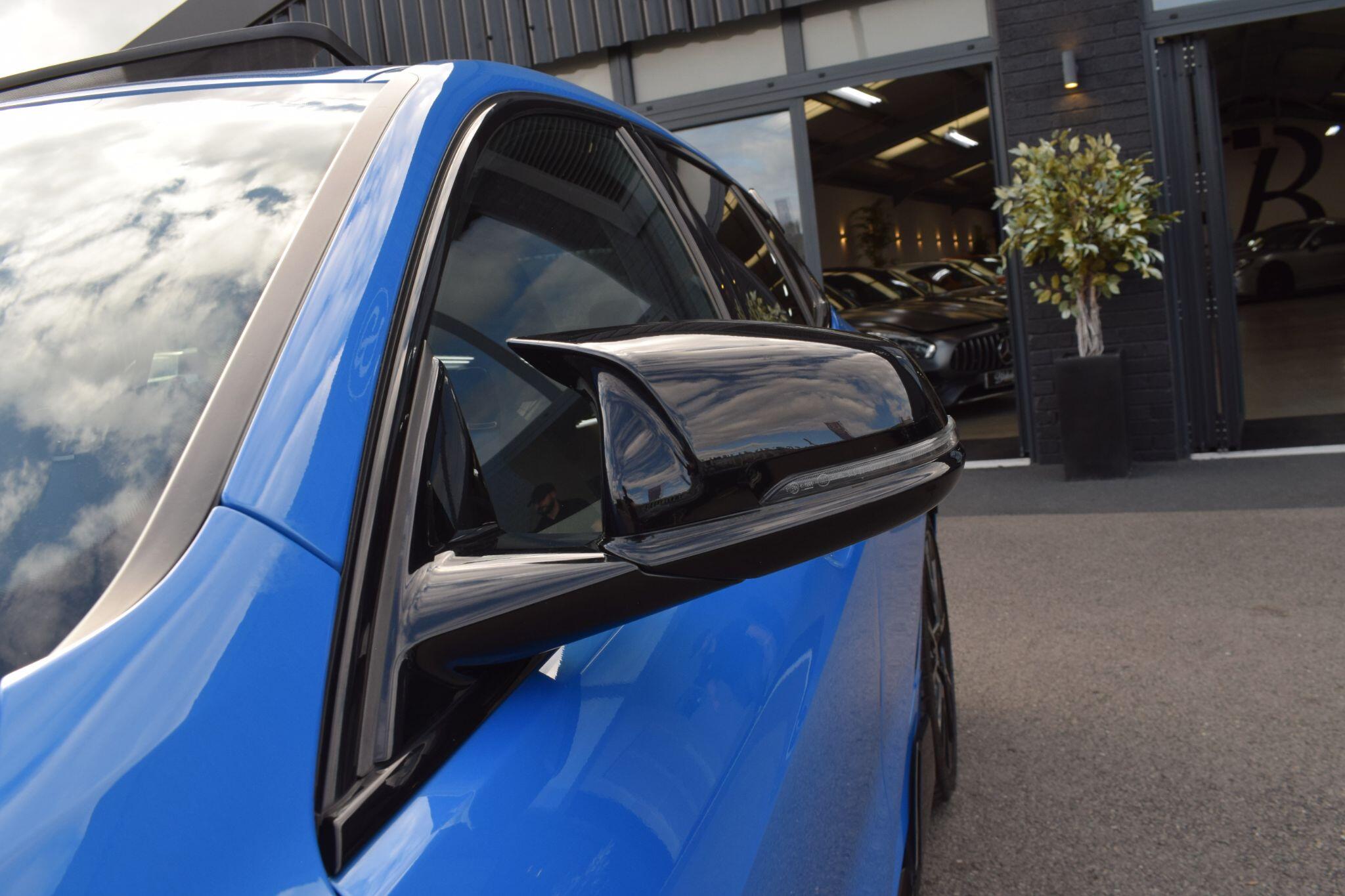 BMW 1 Series view 32