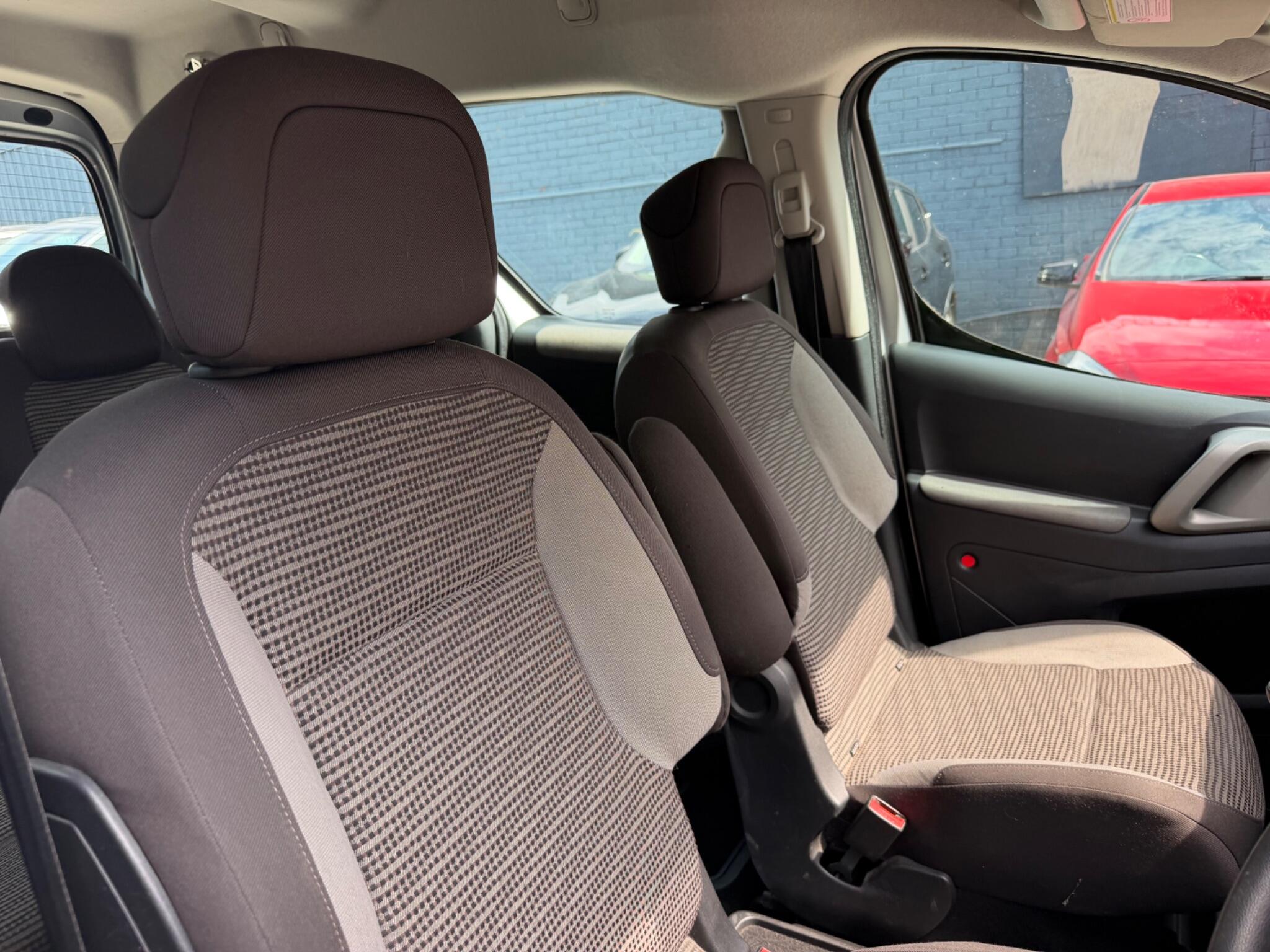 Peugeot Partner Tepee view 12