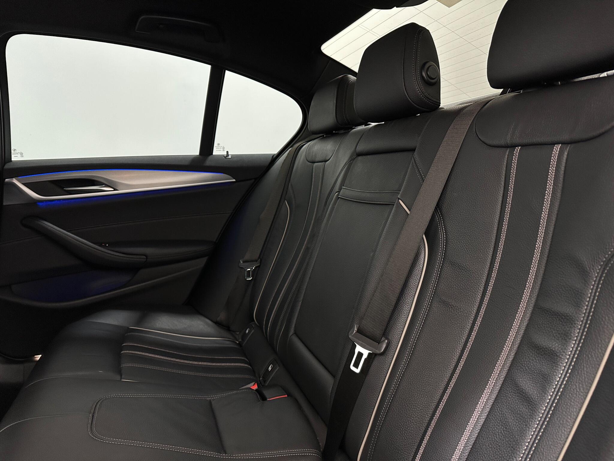 BMW 5 Series view 38