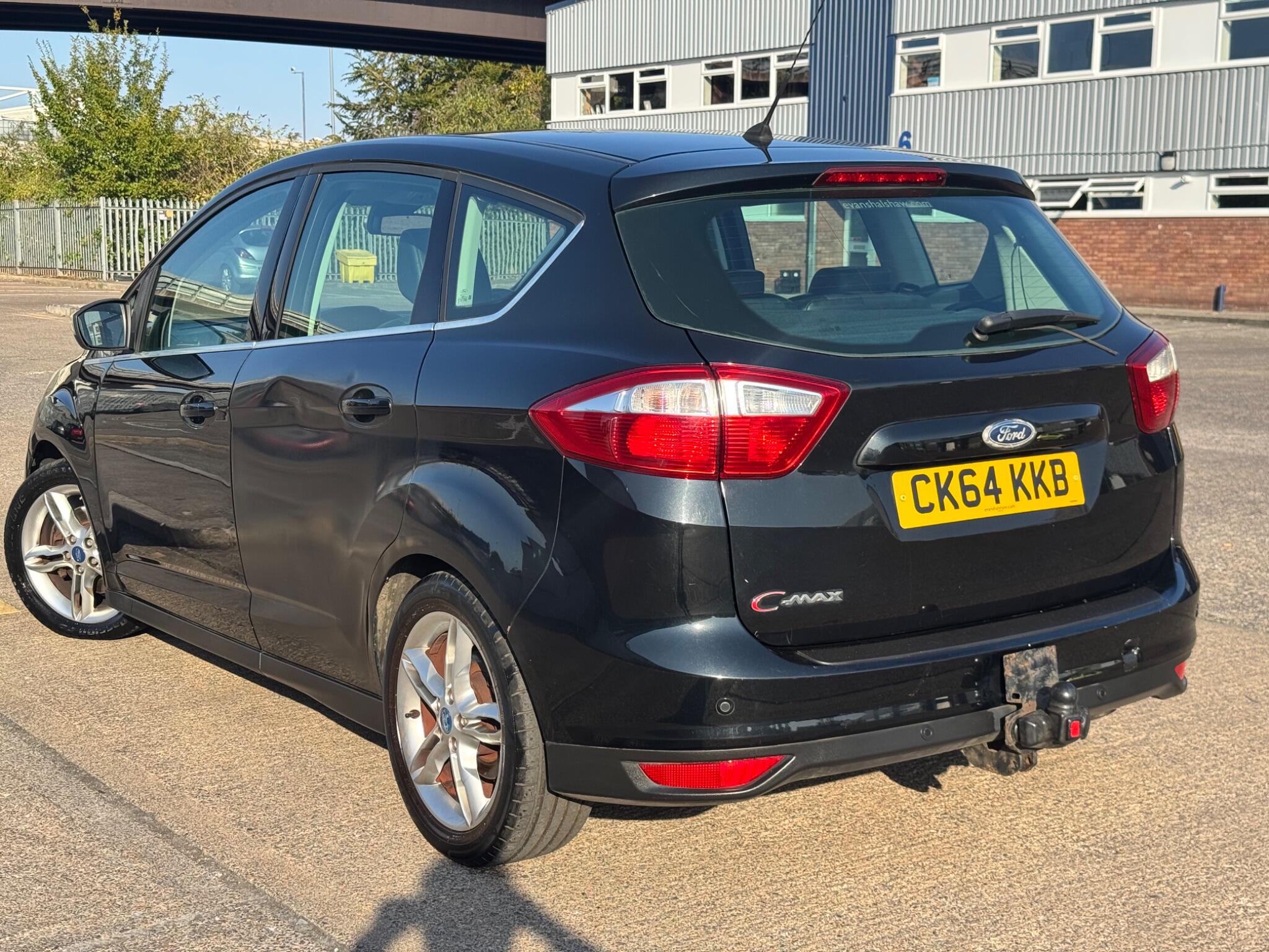 Ford C-Max view 4