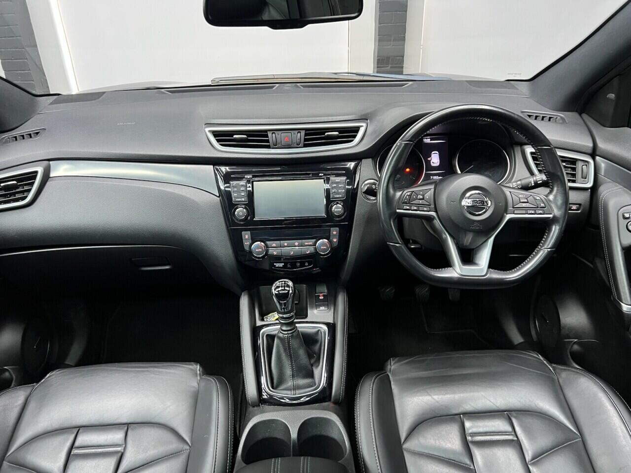 Nissan Qashqai view 2