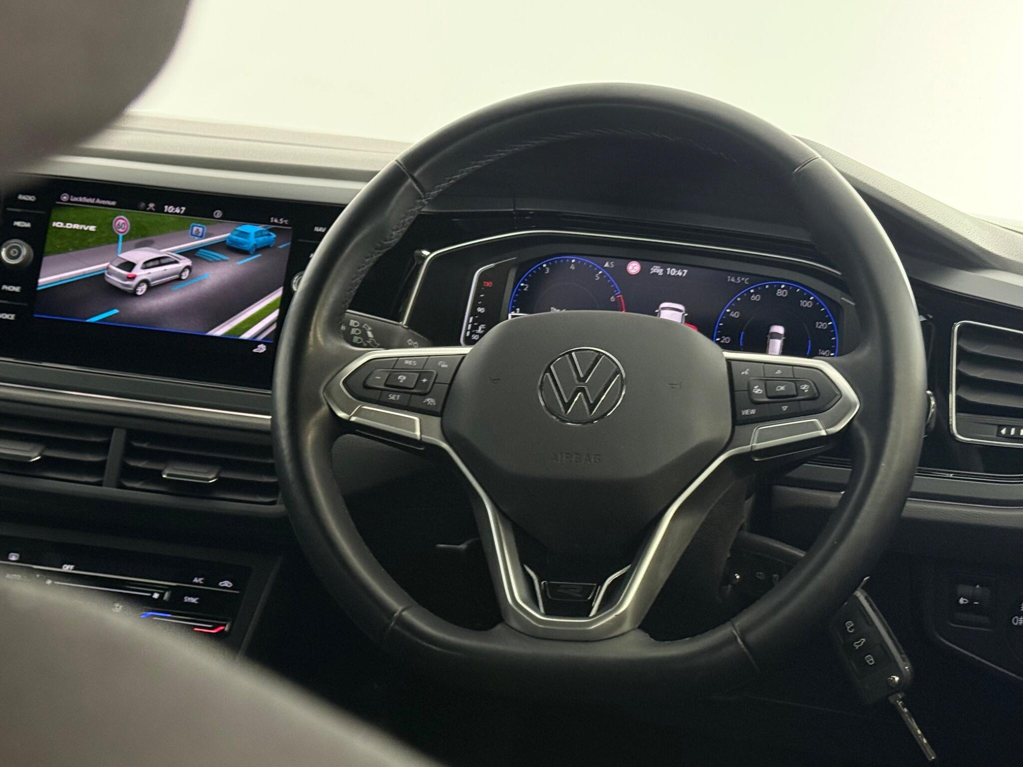 Volkswagen Polo view 13