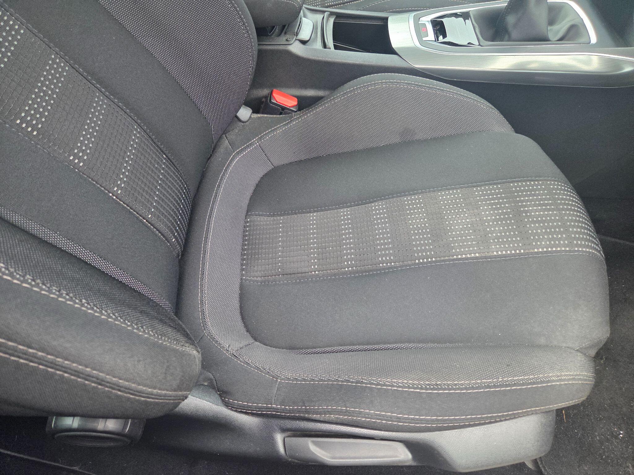 Peugeot 308 view 15