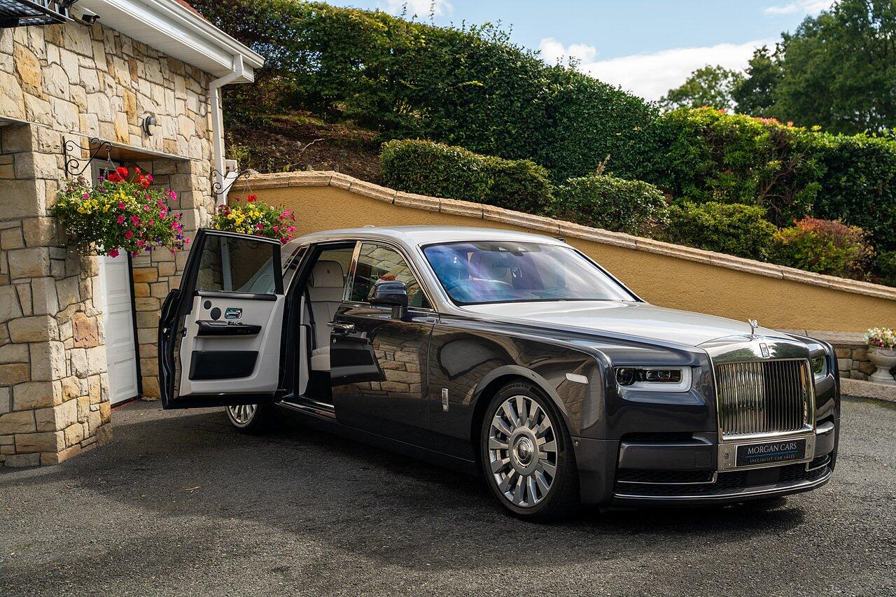 Rolls-Royce Phantom view 98