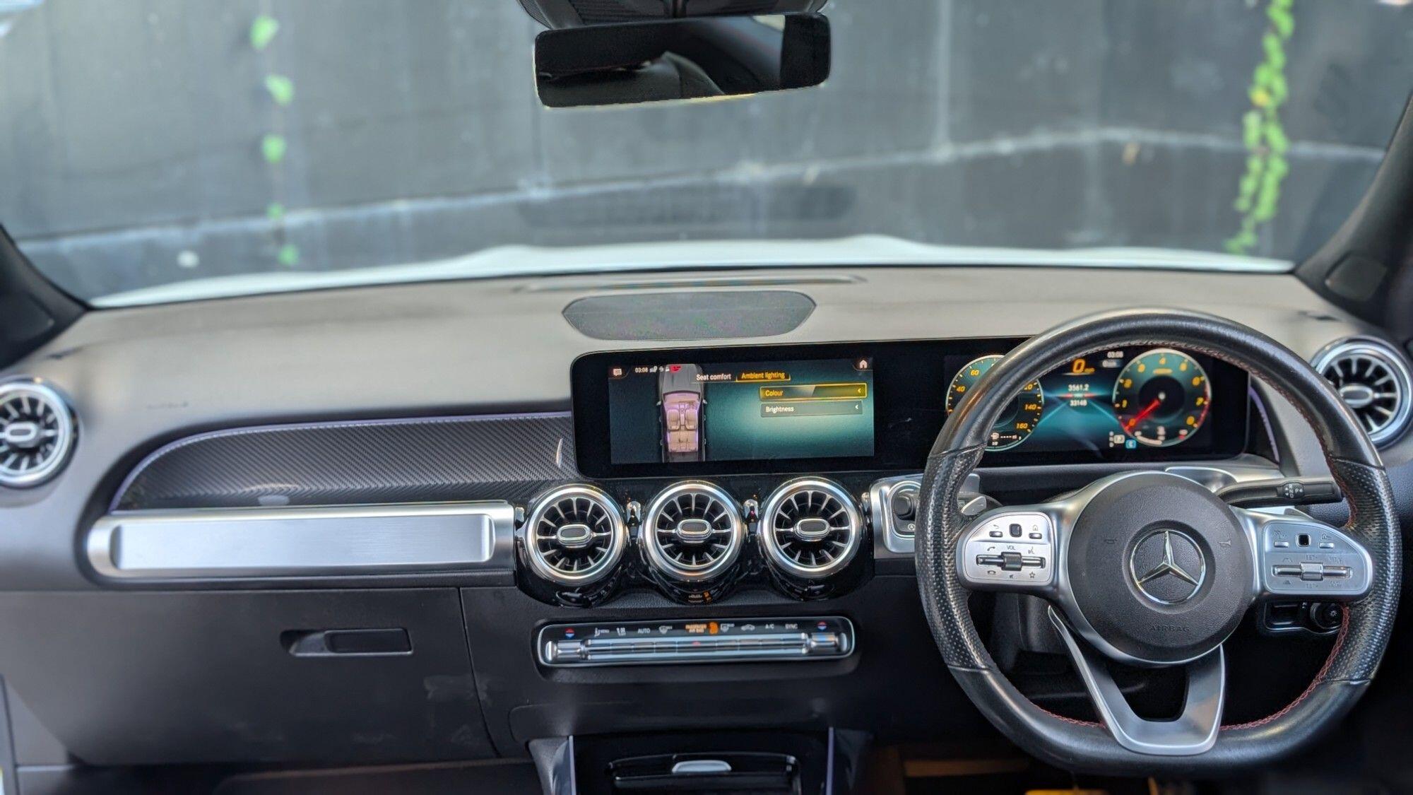 Mercedes-Benz GLB view 10
