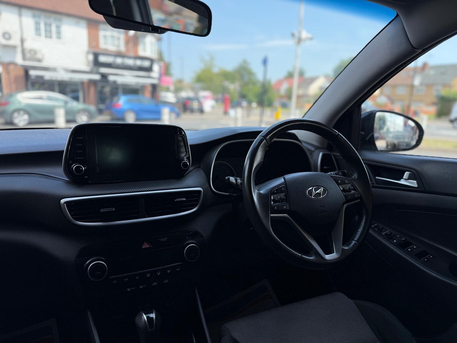 Hyundai Tucson view 18