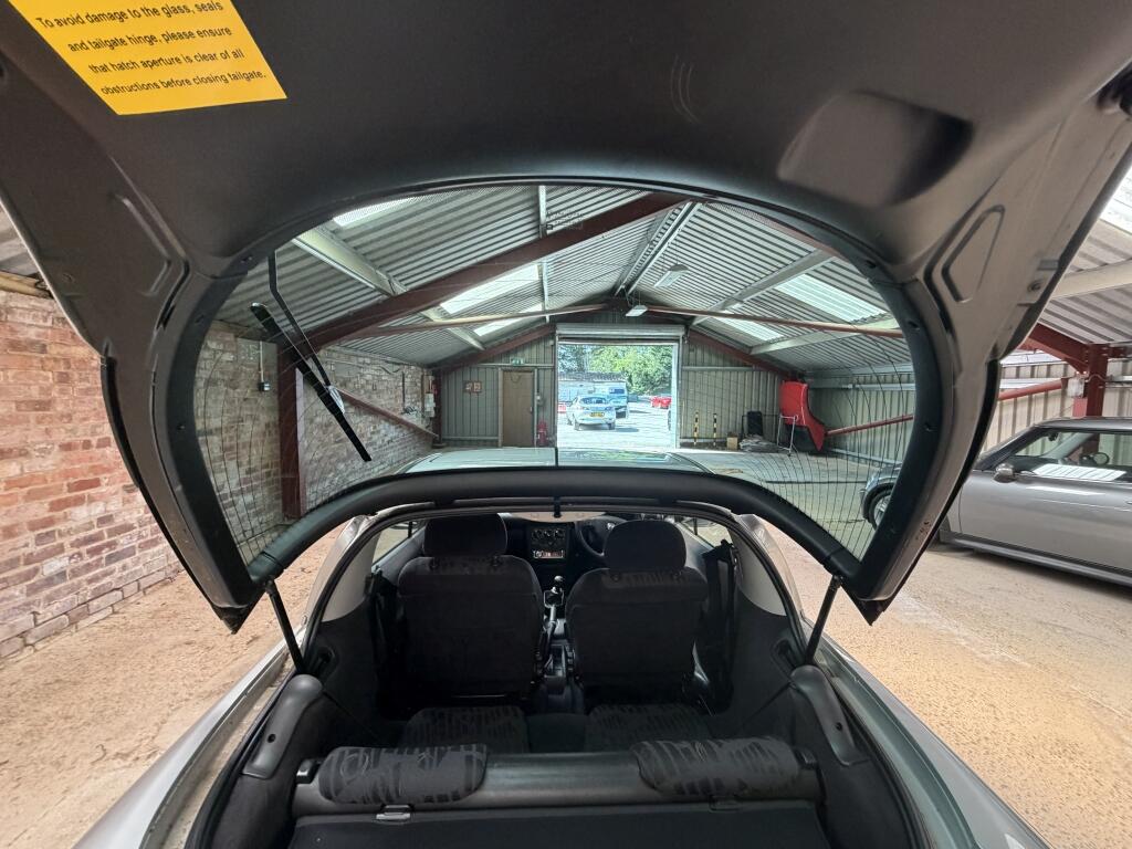 Vauxhall Tigra view 17