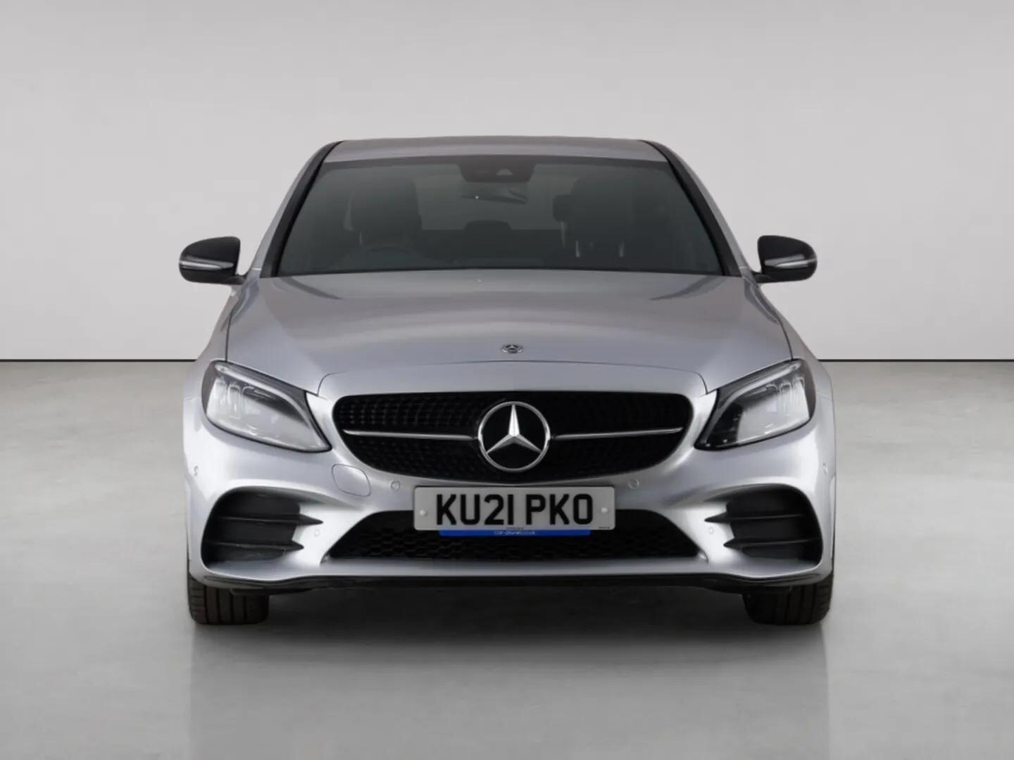 Mercedes-Benz C-Class view 5
