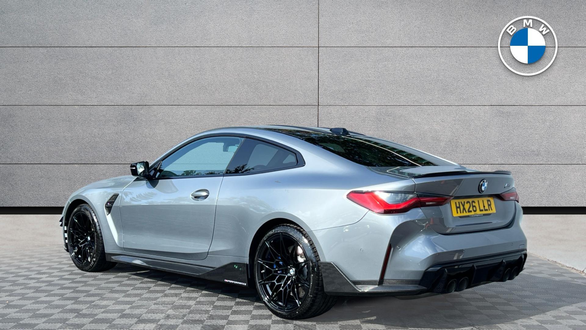 BMW M4 view 2